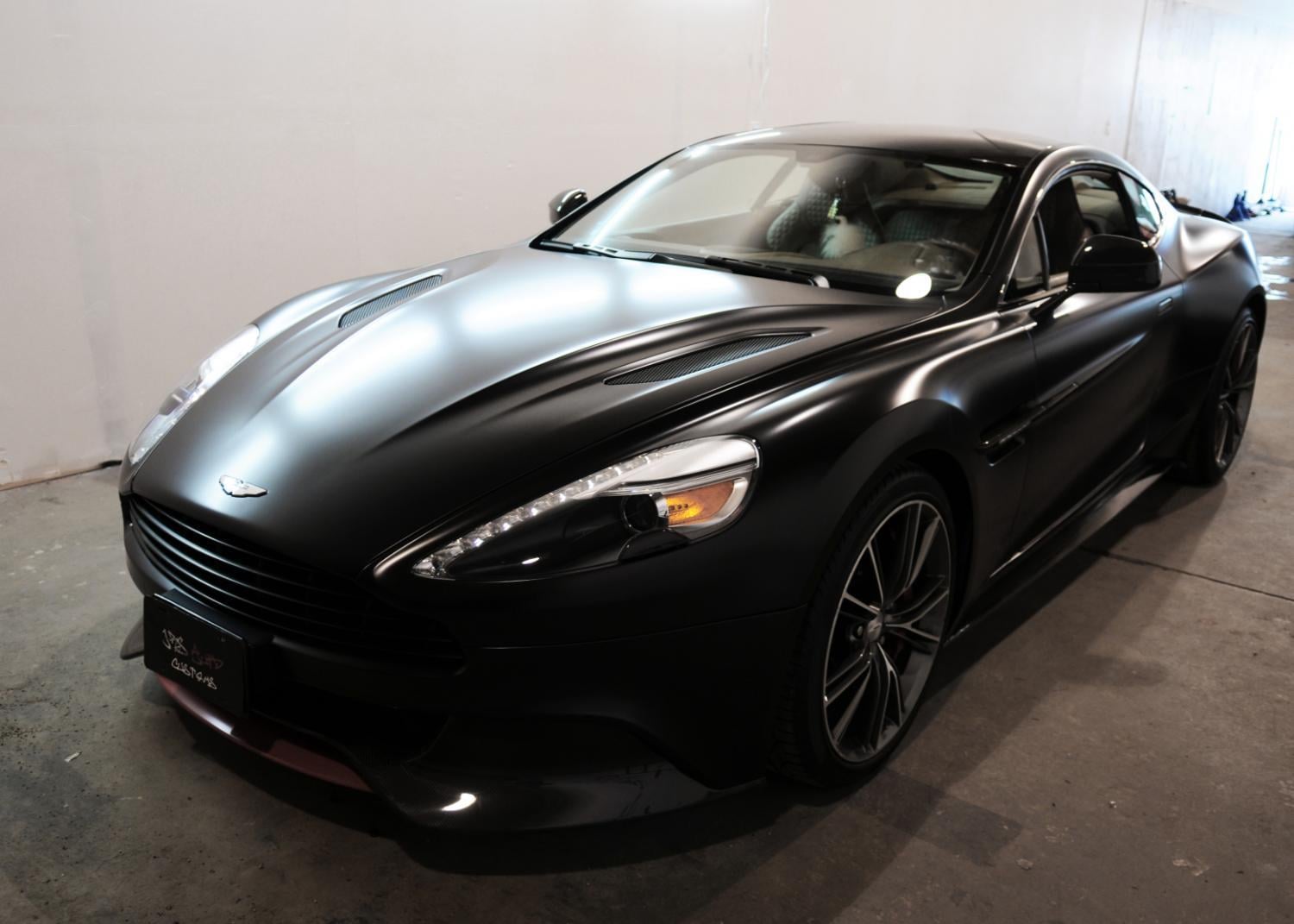 MARKALAREvrensel Avery Denisson Satin Siyah Supreme Araç Kaplama Folyosu