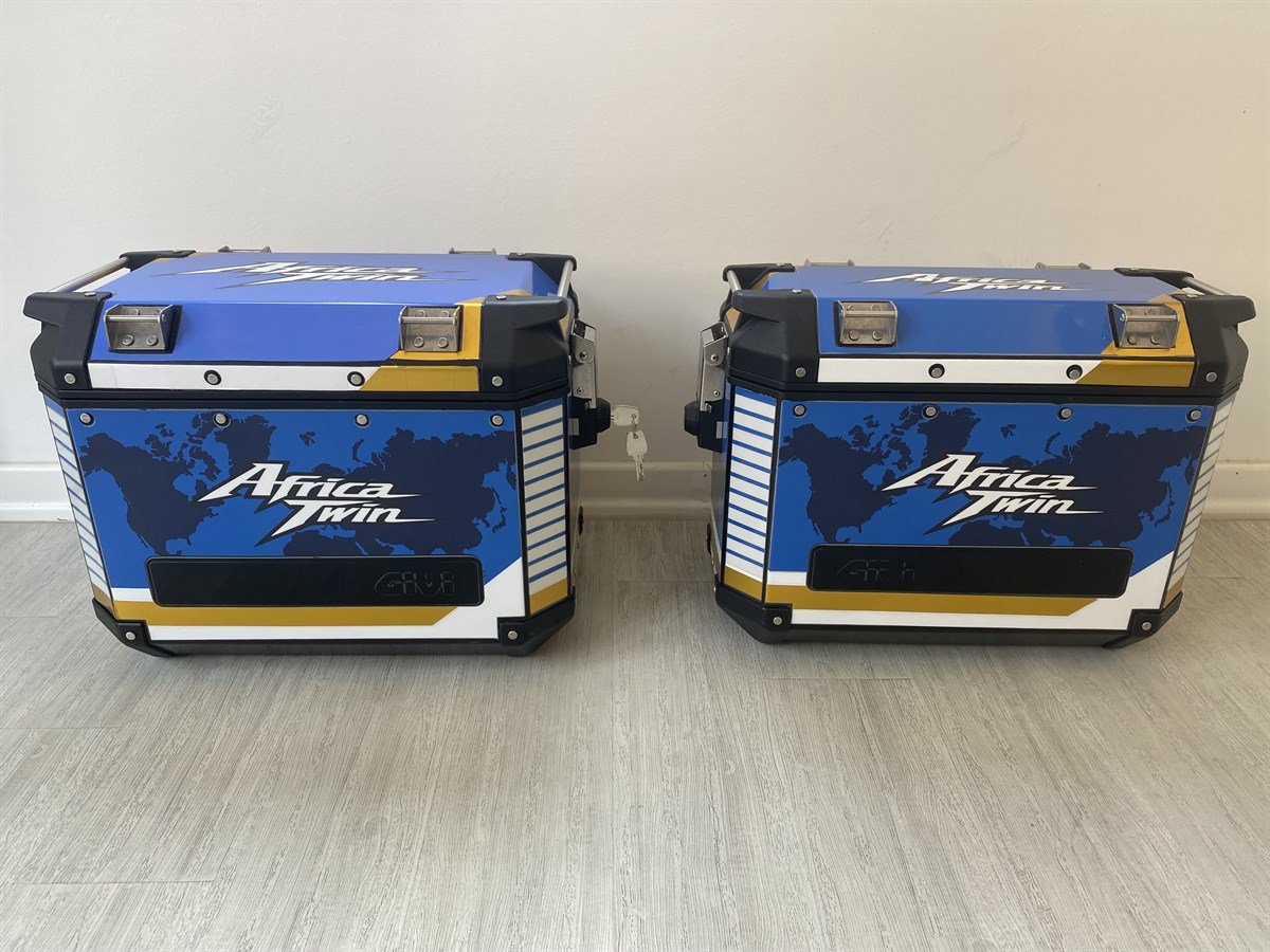 Givi Çanta Kaplama Özel Sticker Etiket Modeli