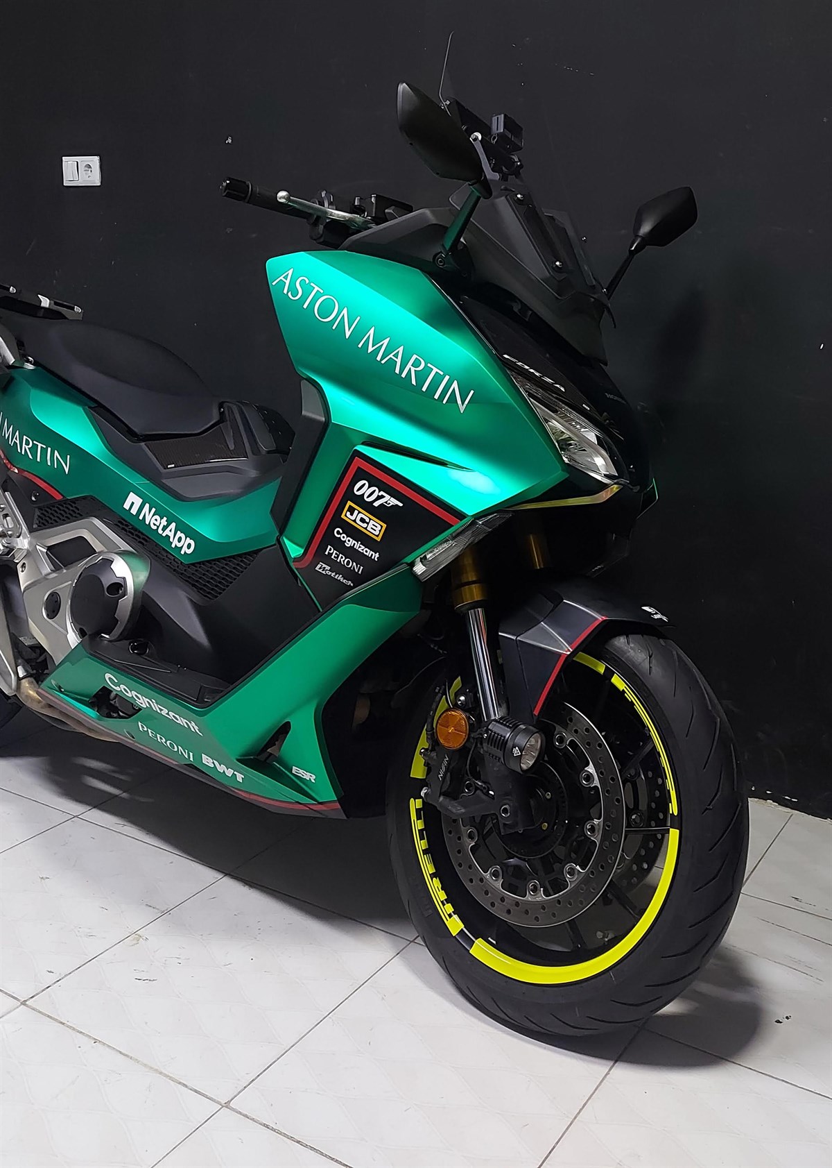 Honda Forza 750 Aston Martin Parça Sticker Etiket Modeli