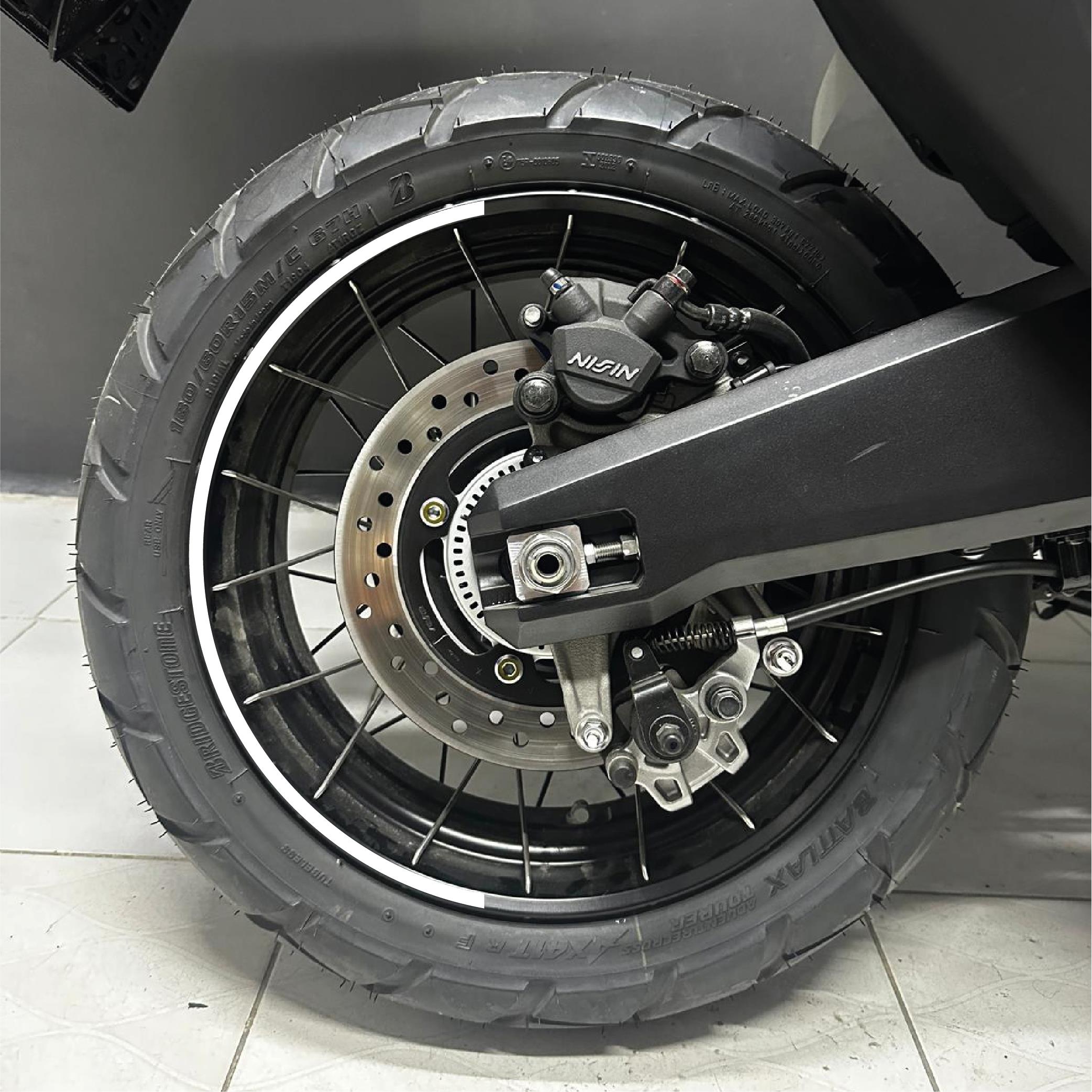 Honda X-ADV Yarım Jant Sticker Modeli - Beyaz