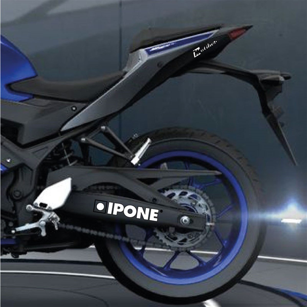 Ipone Yazılı Beyaz Arka Maşa Sticker Etiket Modeli