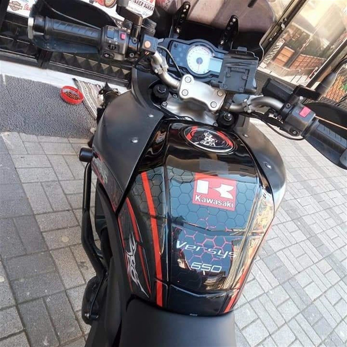 Kawasaki Versys 650 Tank Pad Damla Sticker Modeli