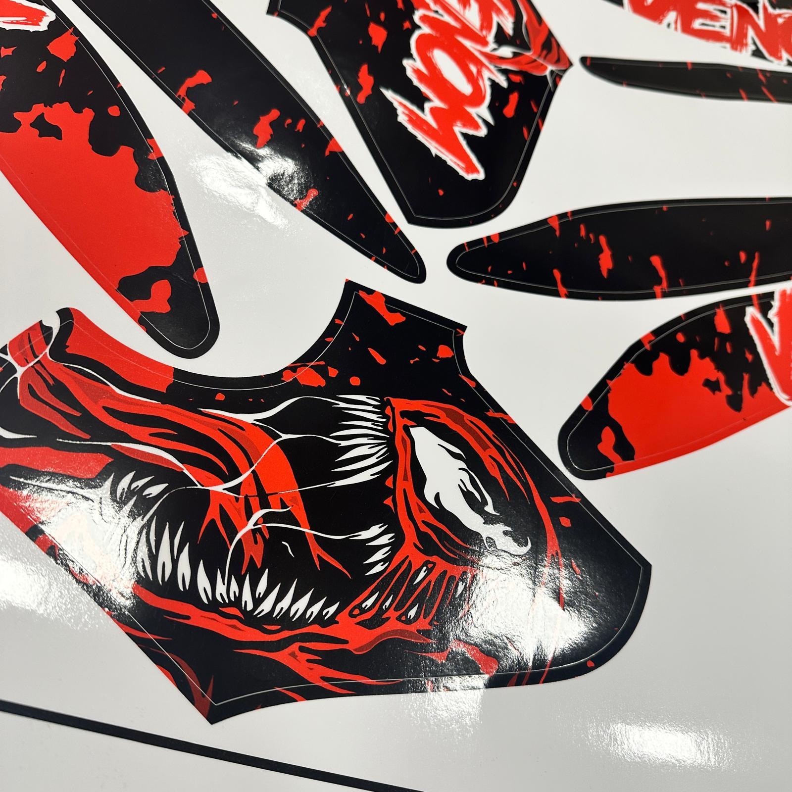 DiğerMondial Drift Venom Parçalı Kaplama Modeli  Kırmızı Siyah Beyaz