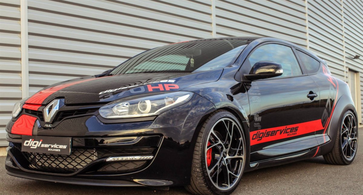 Renault Megane 370HP Araç Kaplama