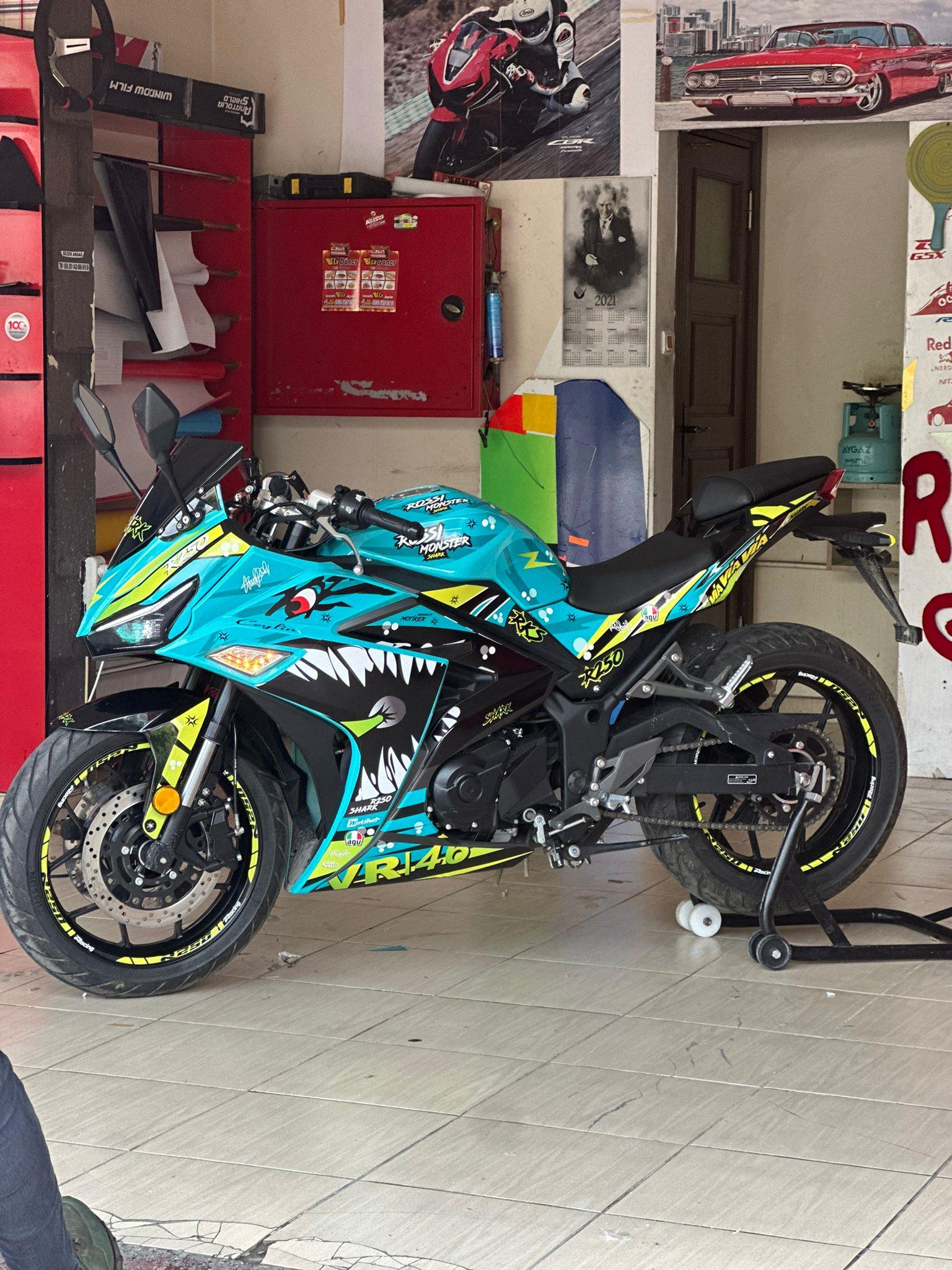 PULSAR NS 200RKS R250 Sticker Shark Jaw's Motosiklet Kaplama Tasarım Modeli