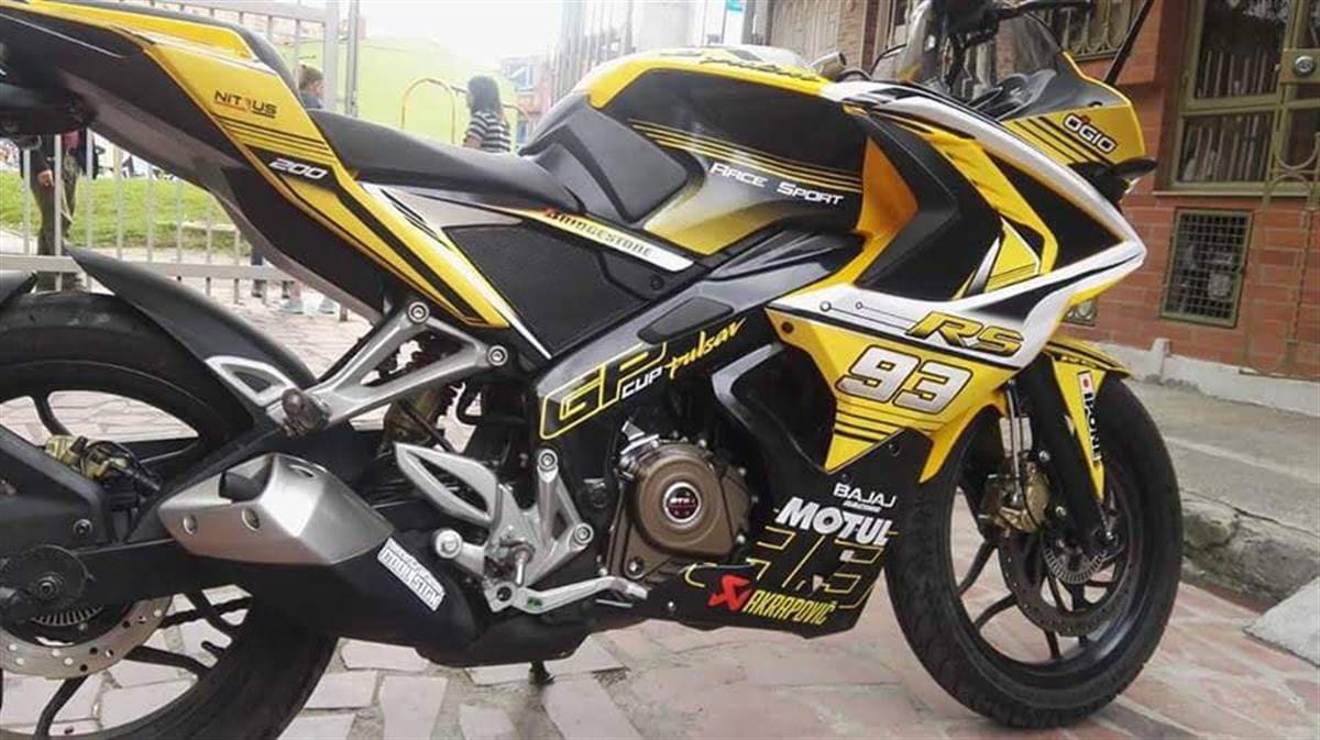 Sarı Bajaj RS200 GP Modeli Sticker Parçalı Kaplama Modeli