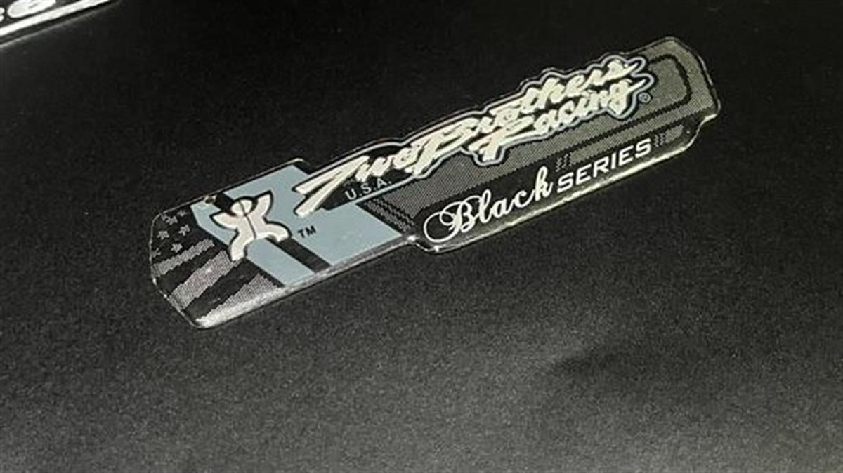 Two Brothers Egzoz Stickeri  Black Series Yanmaz Metal Sticker Etiket Model