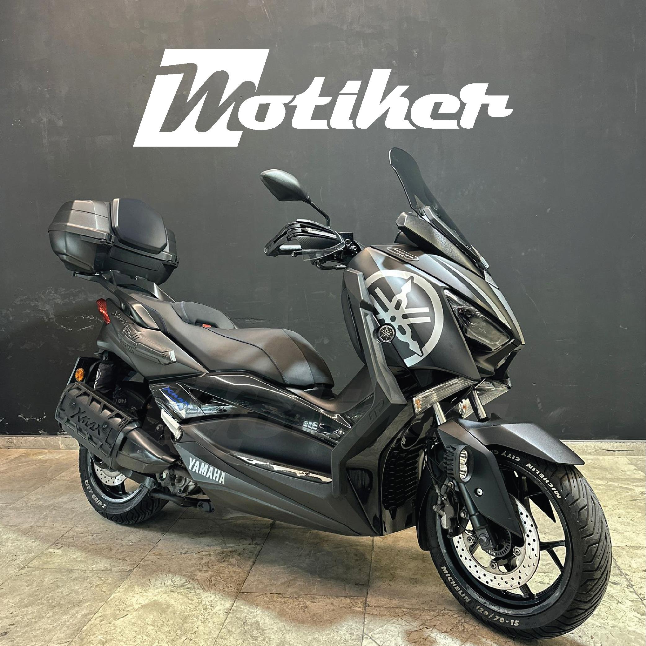 X-MAXYamaha 2017-2022 Model Uyumlu Sticker Modeli Gümüş Gri