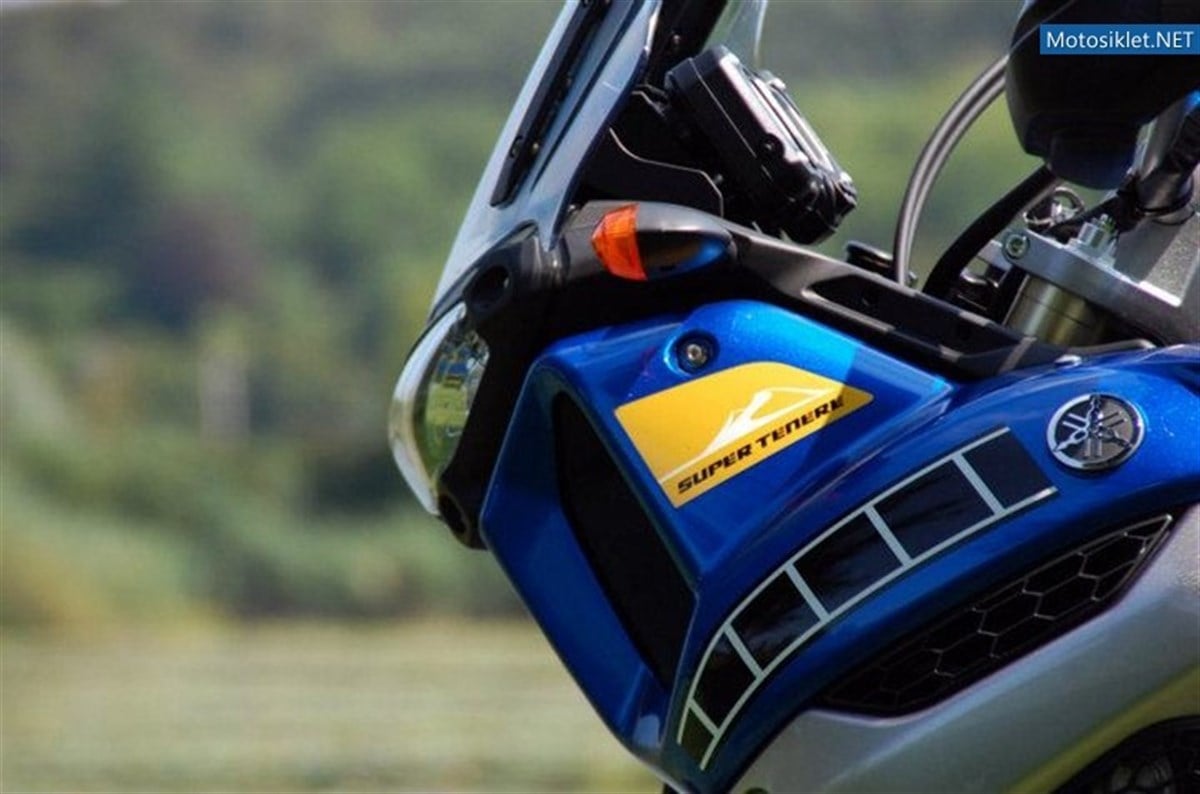 Yamaha Super Tenere Sarı Beyaz Sticker Etiket Modeli
