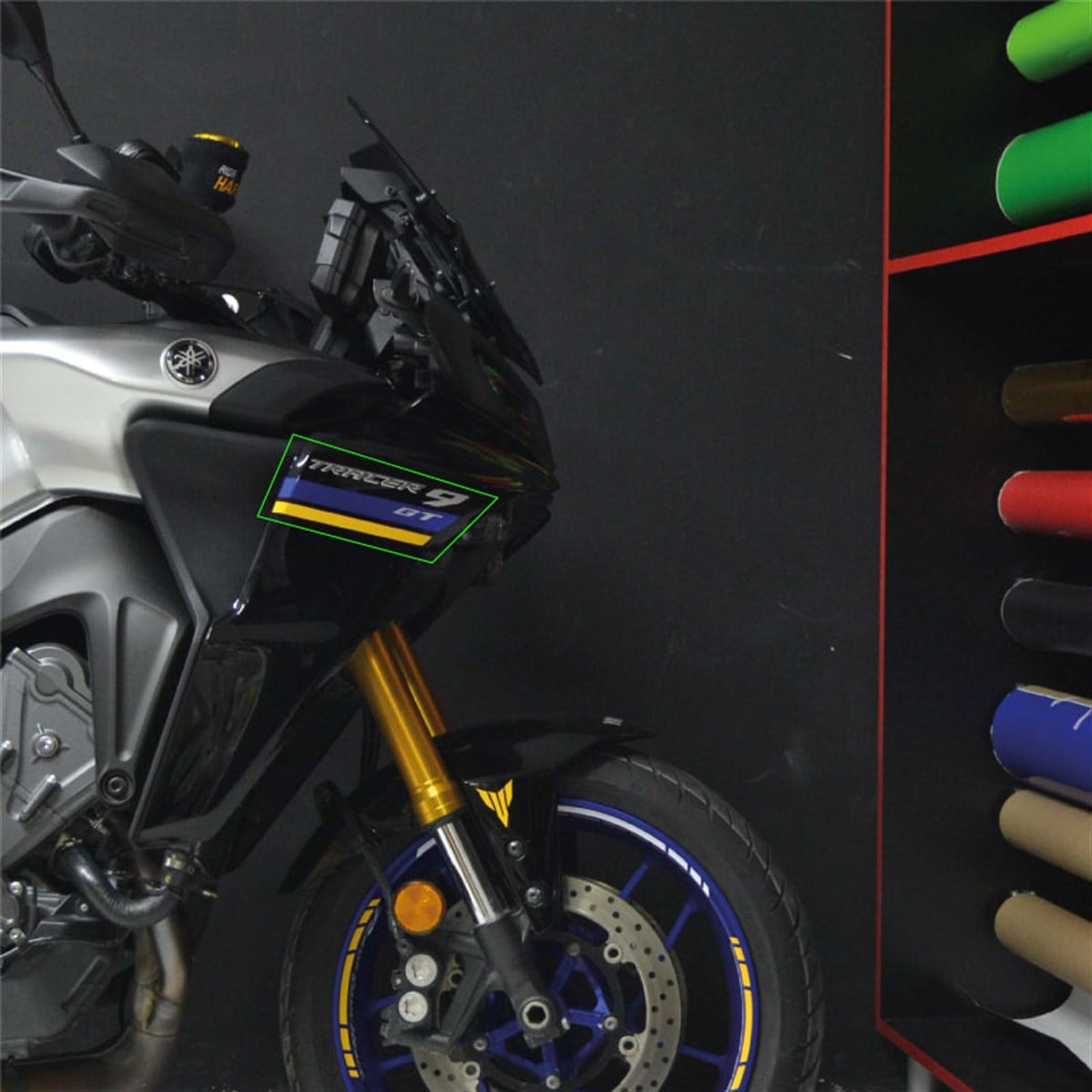 Yamaha Tracer GT 9 Sağ Yan Grenaj Sticker Etiket Modeli