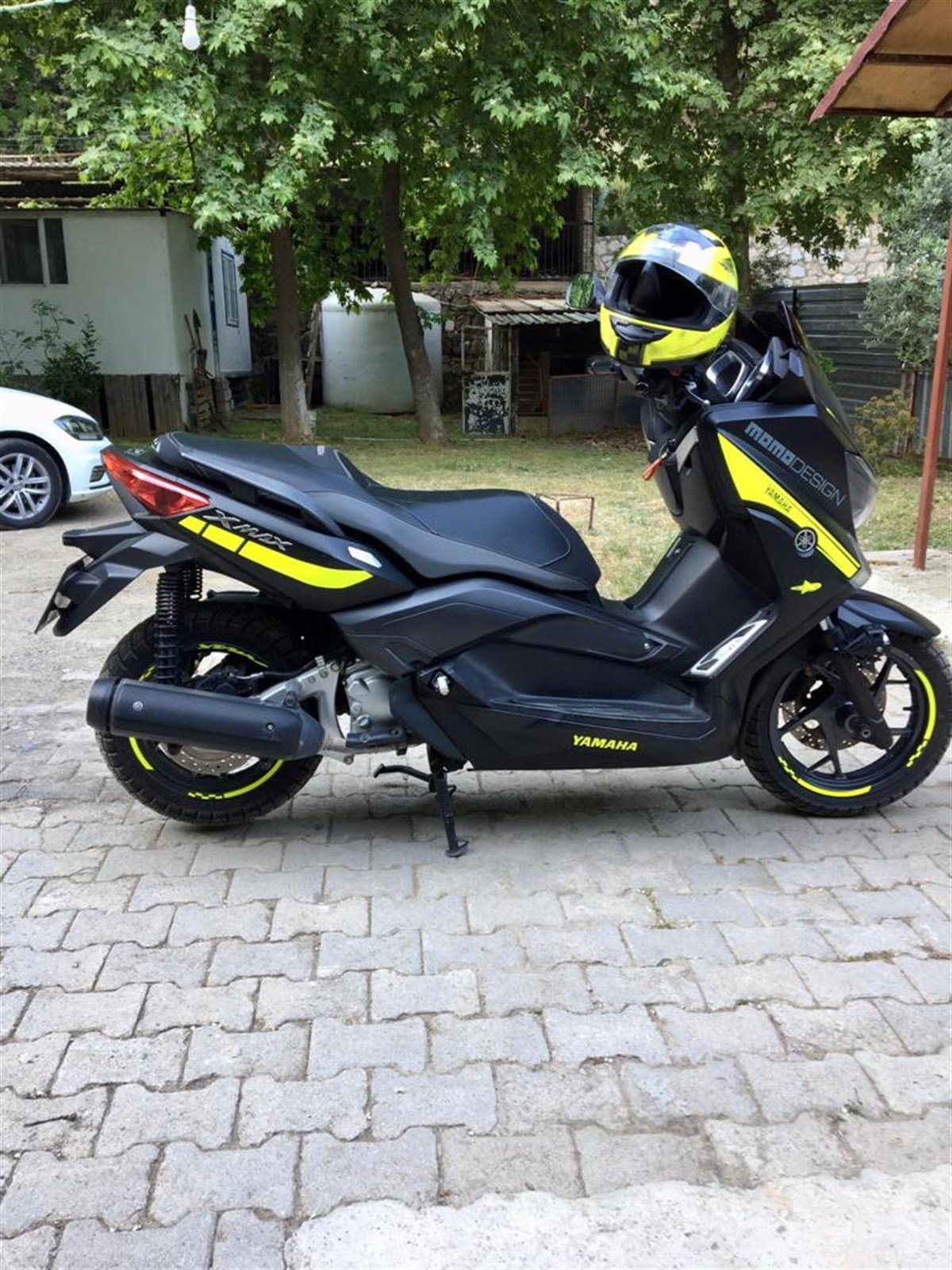 Yamaha X-Max Neon Floresan Sarı (Yeşil) Sticker Modeli 
