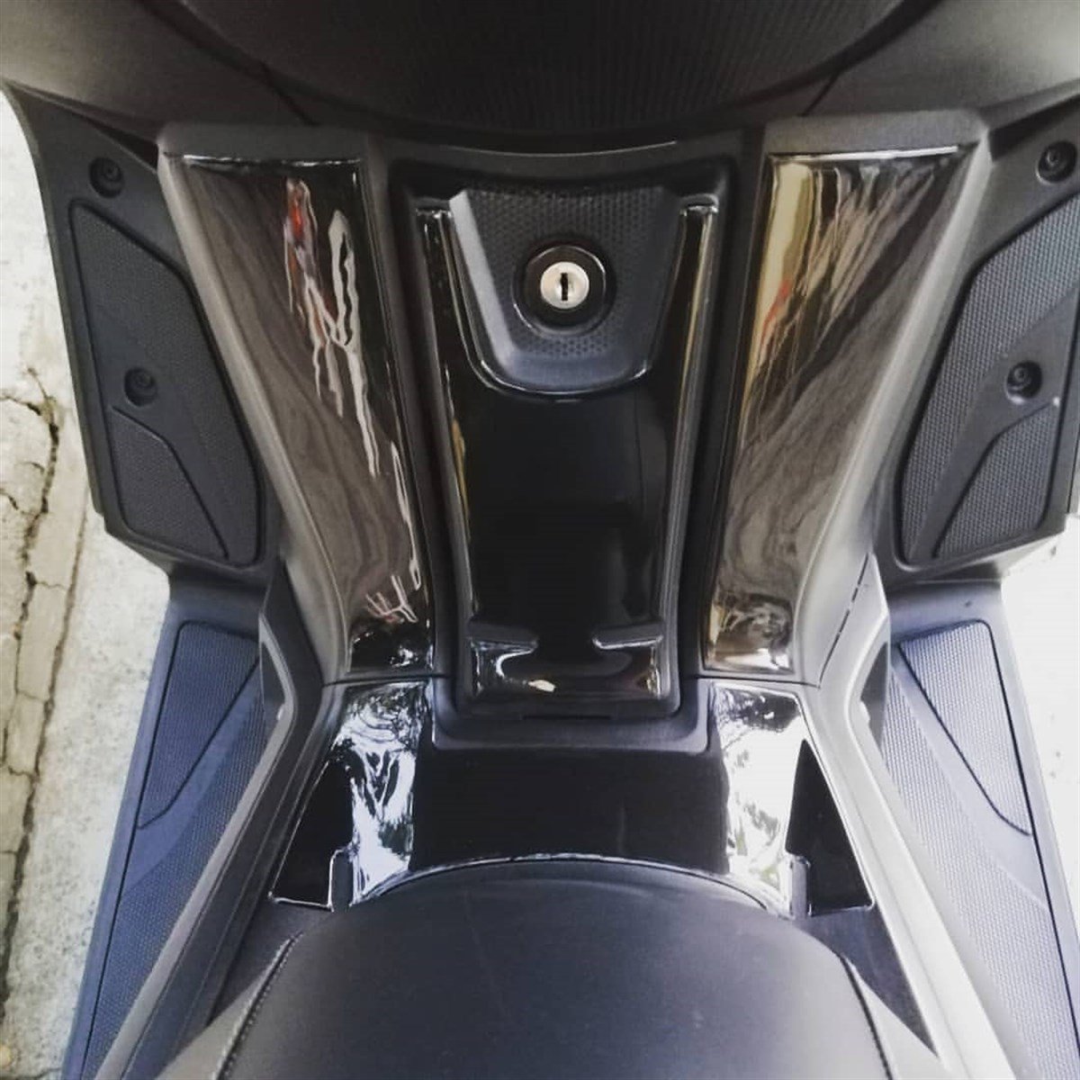Yamaha XMAX 400 Tank Pad Damla Sticker Takım Seti