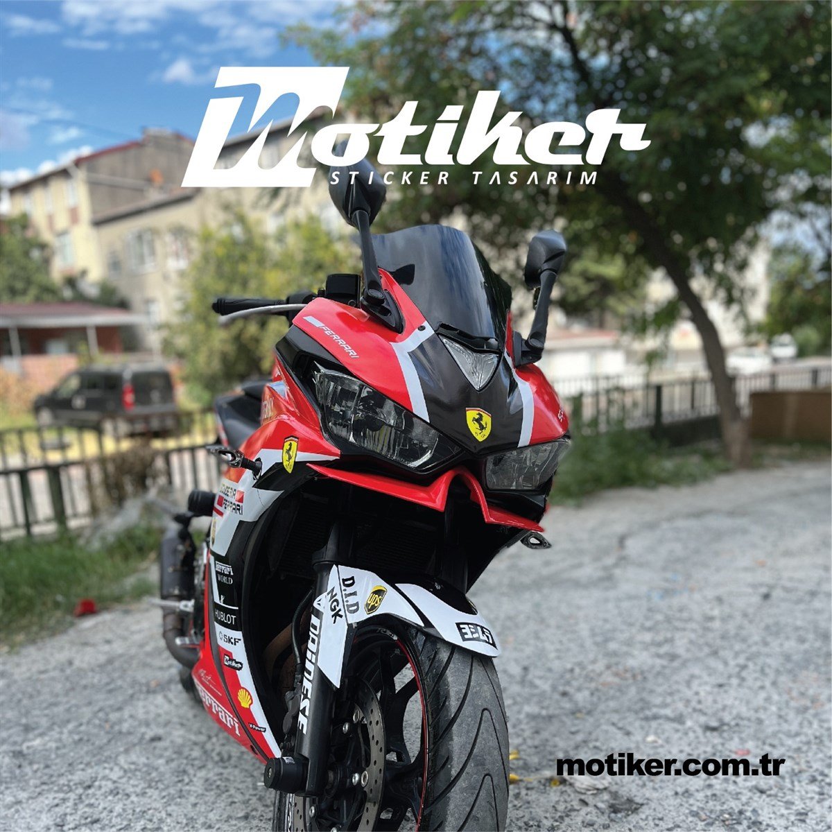 Yamaha YZF R25 Ferrari Tasarım Parçalı Sticker Kaplama Etiket Modeli 