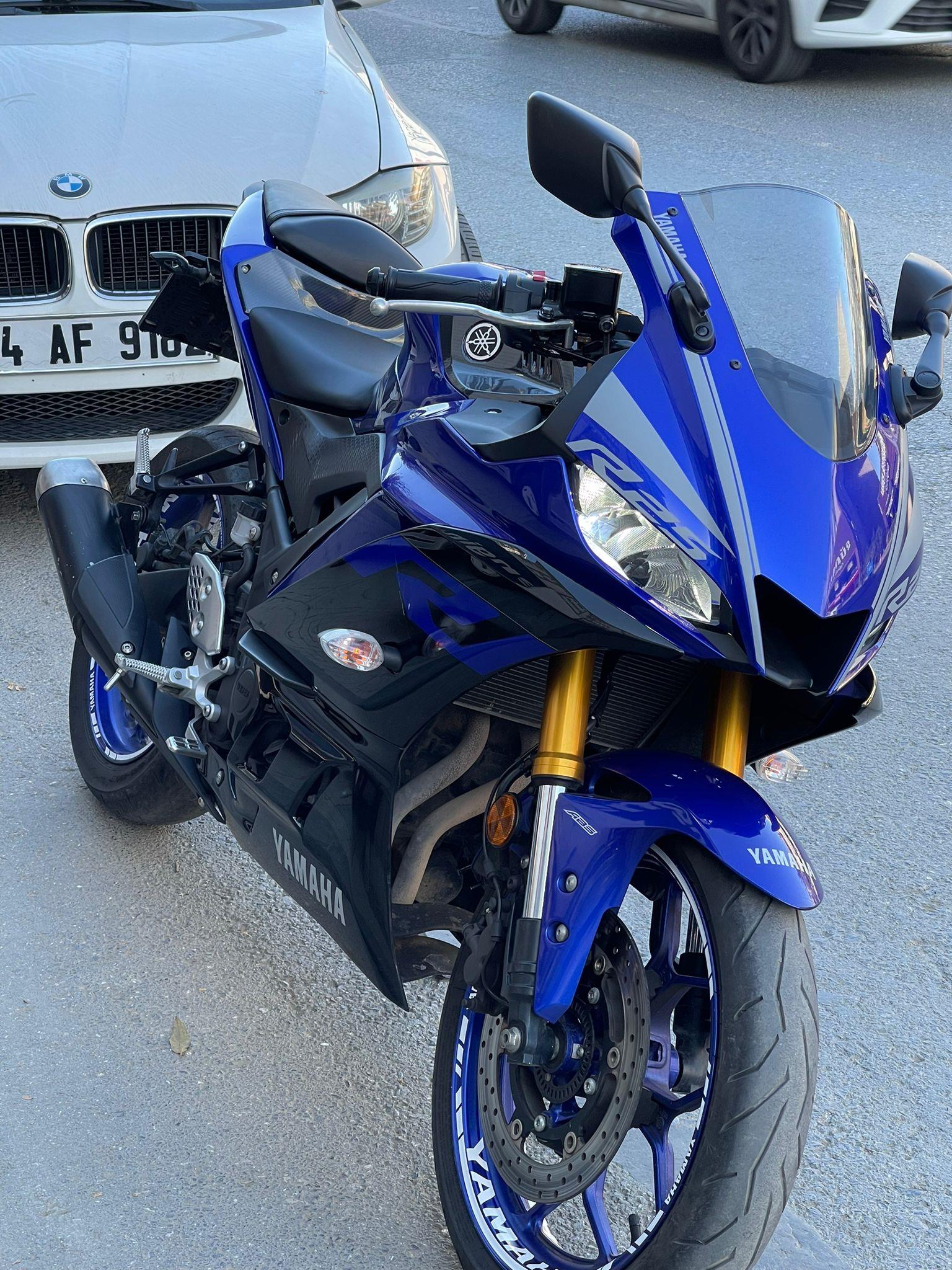 R25Yamaha YZF-R25 Ön Kafa Sticker Modeli 