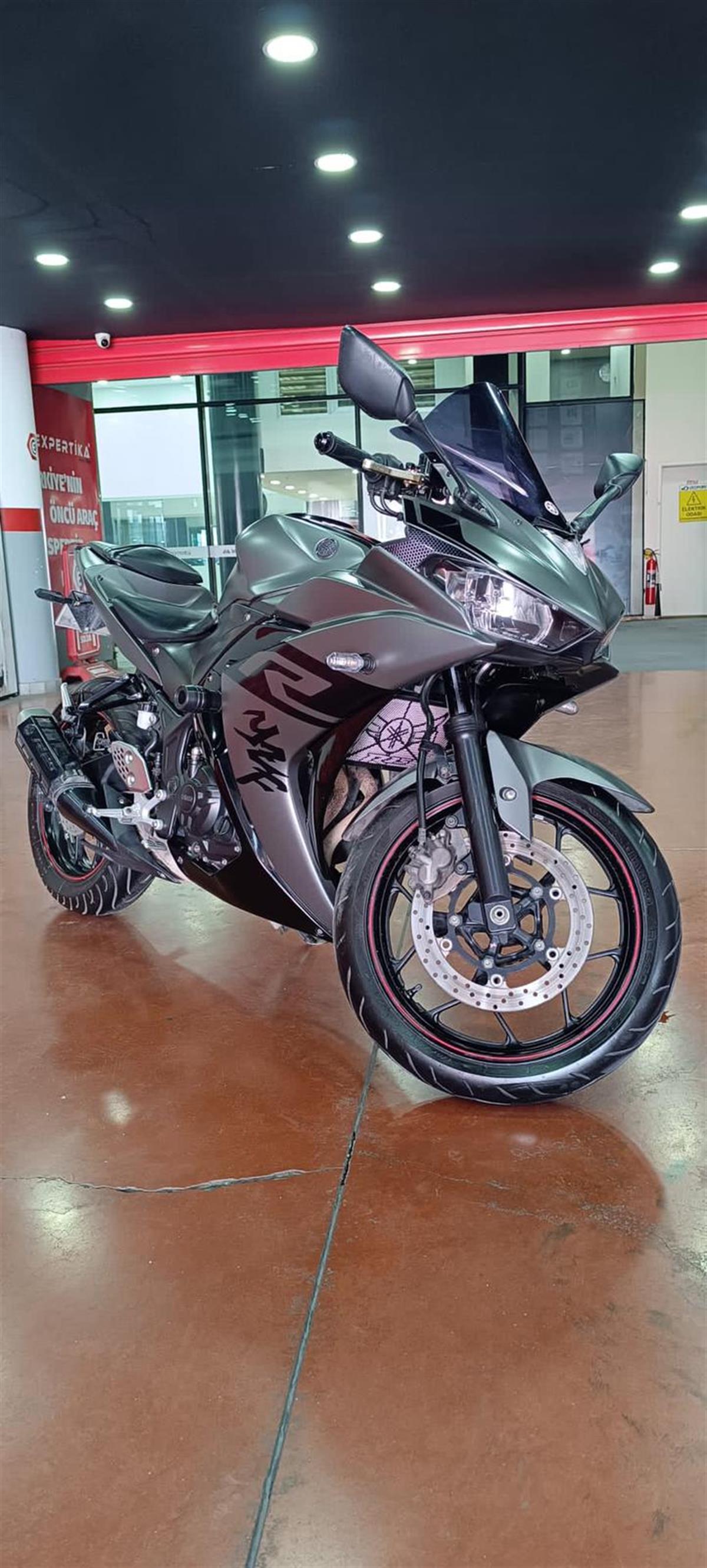 Yamaha Yzf R25 Yazılı Yan ön Grenaj Sticker Etiket Model