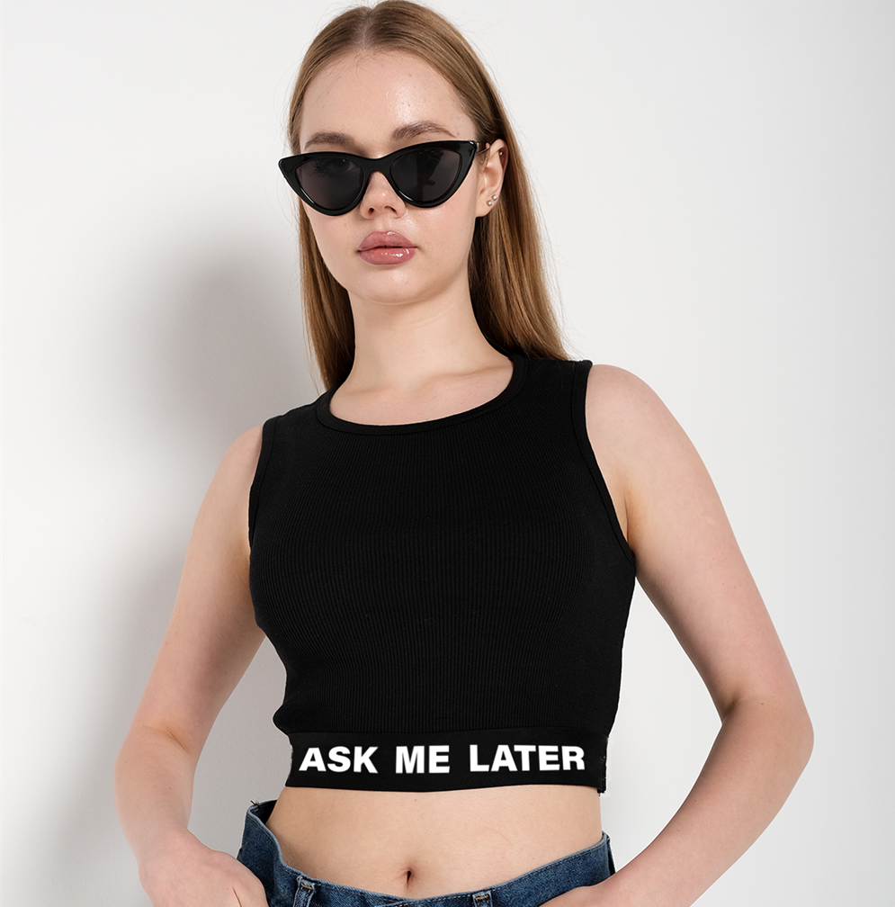 Crop Top Kombinleri: Hangi Altlar ve Aksesuarlarla Kombinlenebilir?