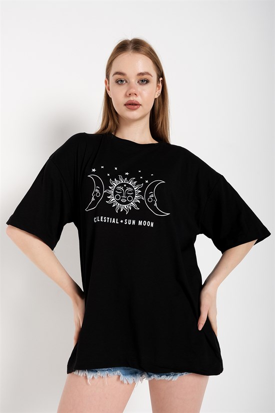 Kadın Siyah Oversize T-shirt Ön Güneş Ve Ay Baskılı Tişört