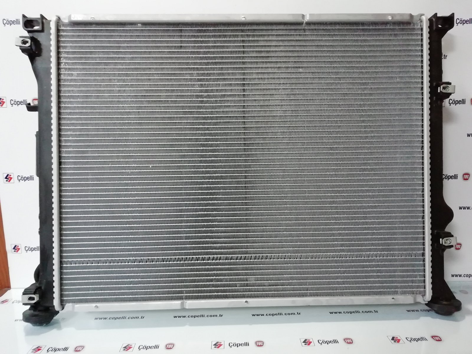 K05137691AA - RADYATOR 2.7L 300C / MOPAR