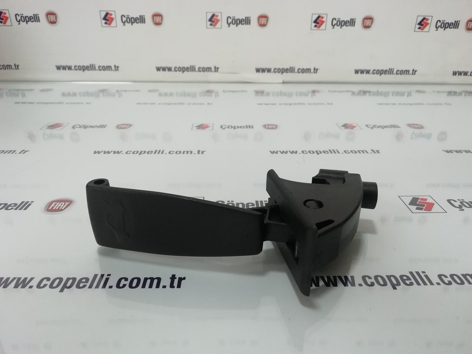 7710246L - BAGAJ KAPUT ACMA KOLU(5. KAPI)UNO / LANCIA