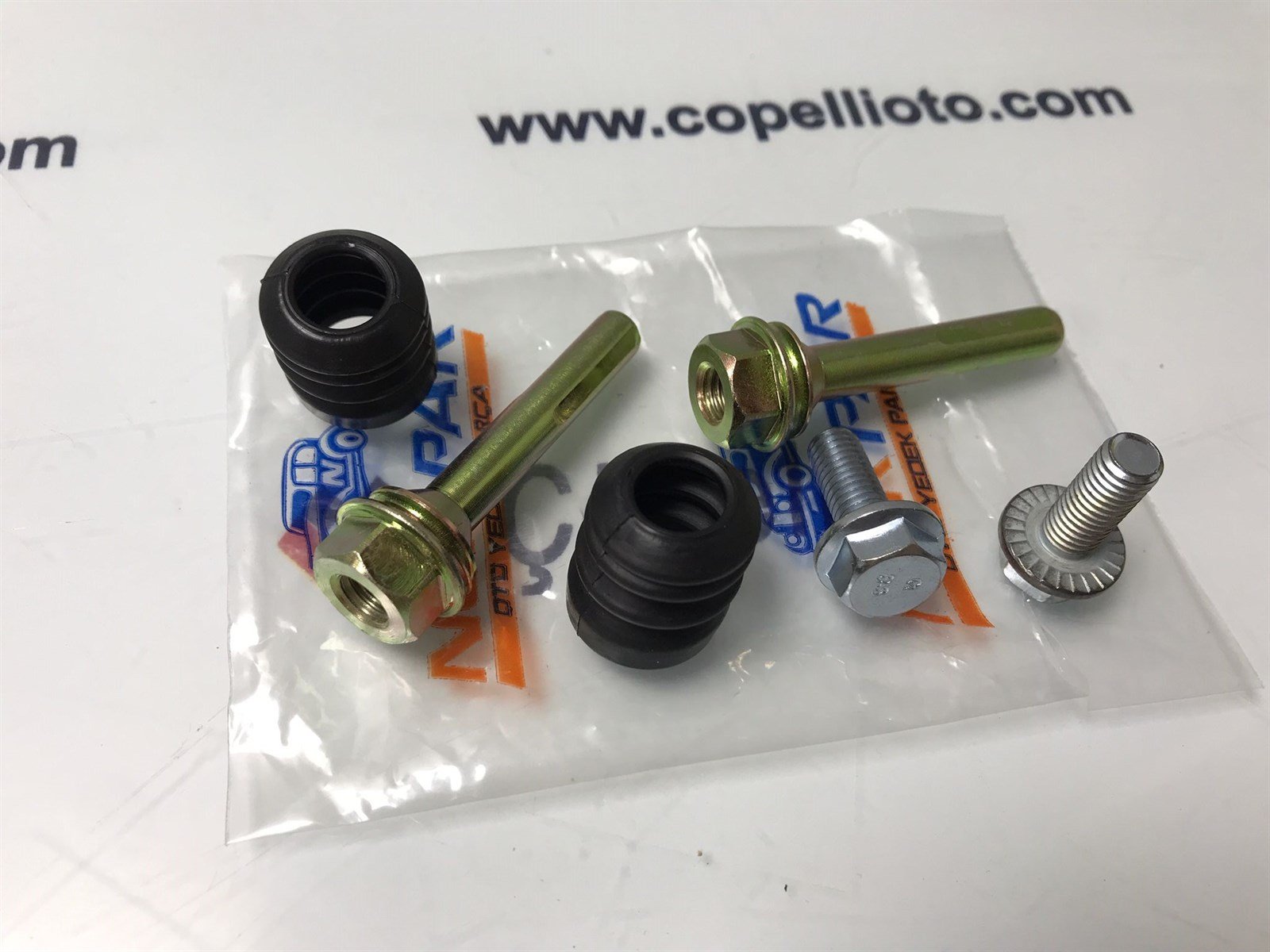 9946160NTK - CIVATA,FREN BALATA TK. N15823 U70/TPSX / NUR