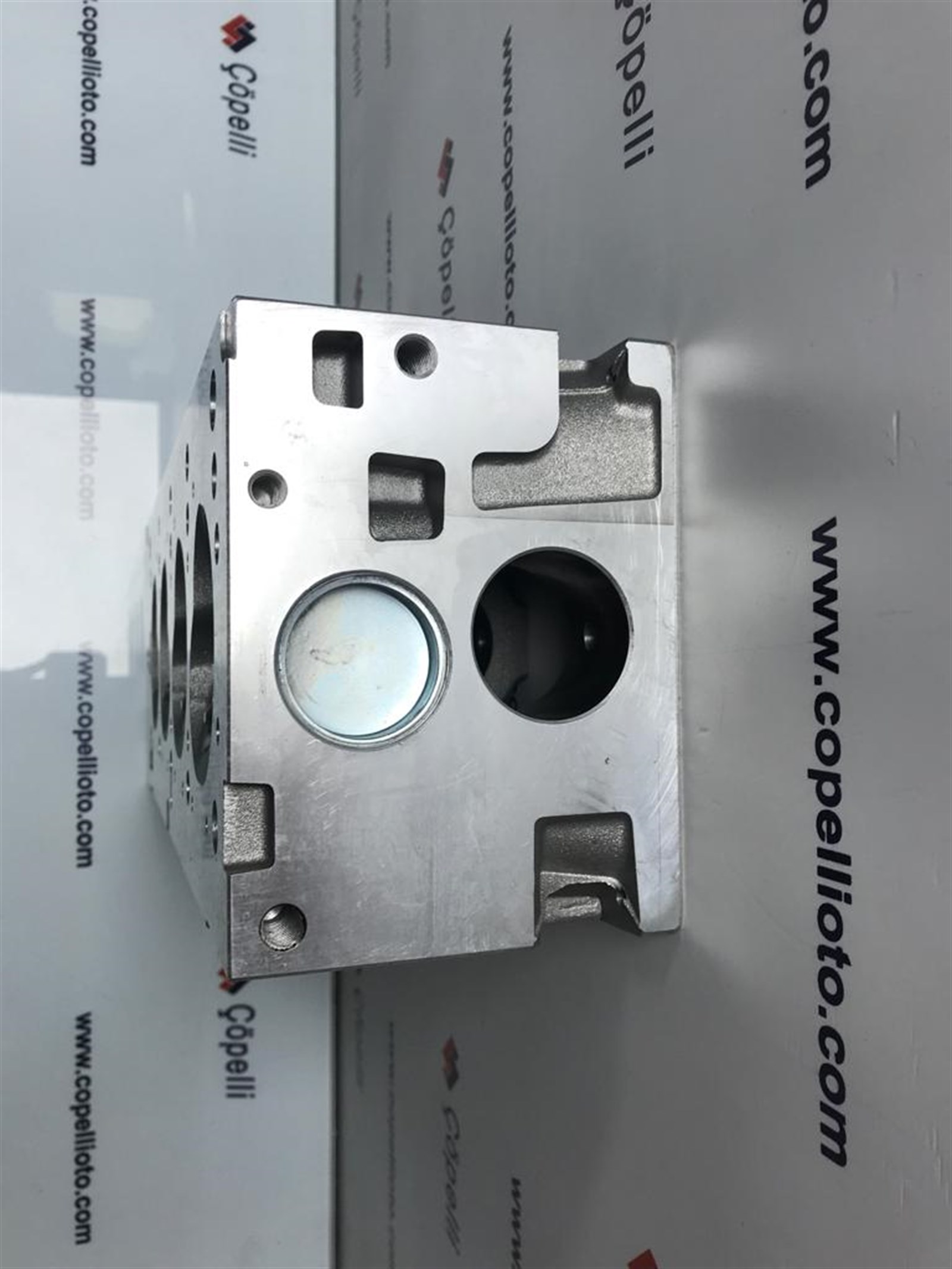 7701475893-O - (CH09-005) SILINDIR KAPAK MEGANE-CLIO-R19 (K7M-KJ7) DIK KANALLI (1.4-1.6 BENZ) 7701472681 7701475893 / OZGAYD