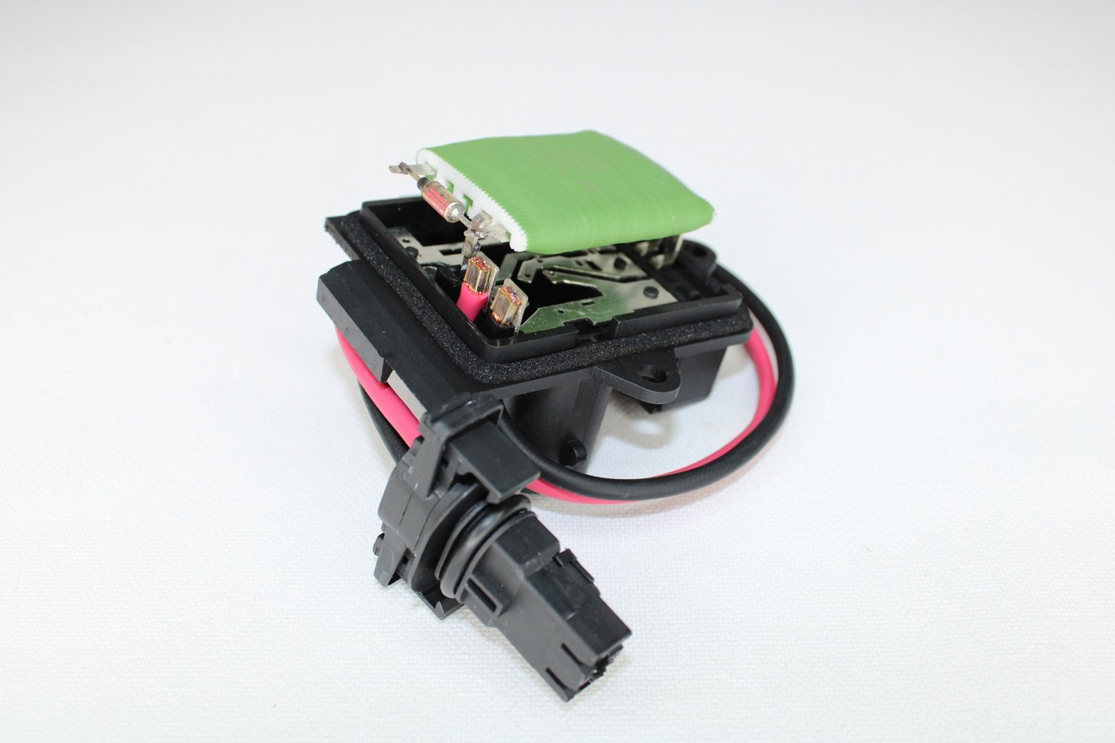 RNT0736 - KALORIFER REZISTANSI CLIO II 1,2 1,4 1,6 2,0 1,5 DCI 12581630 7701050900 / TRITON