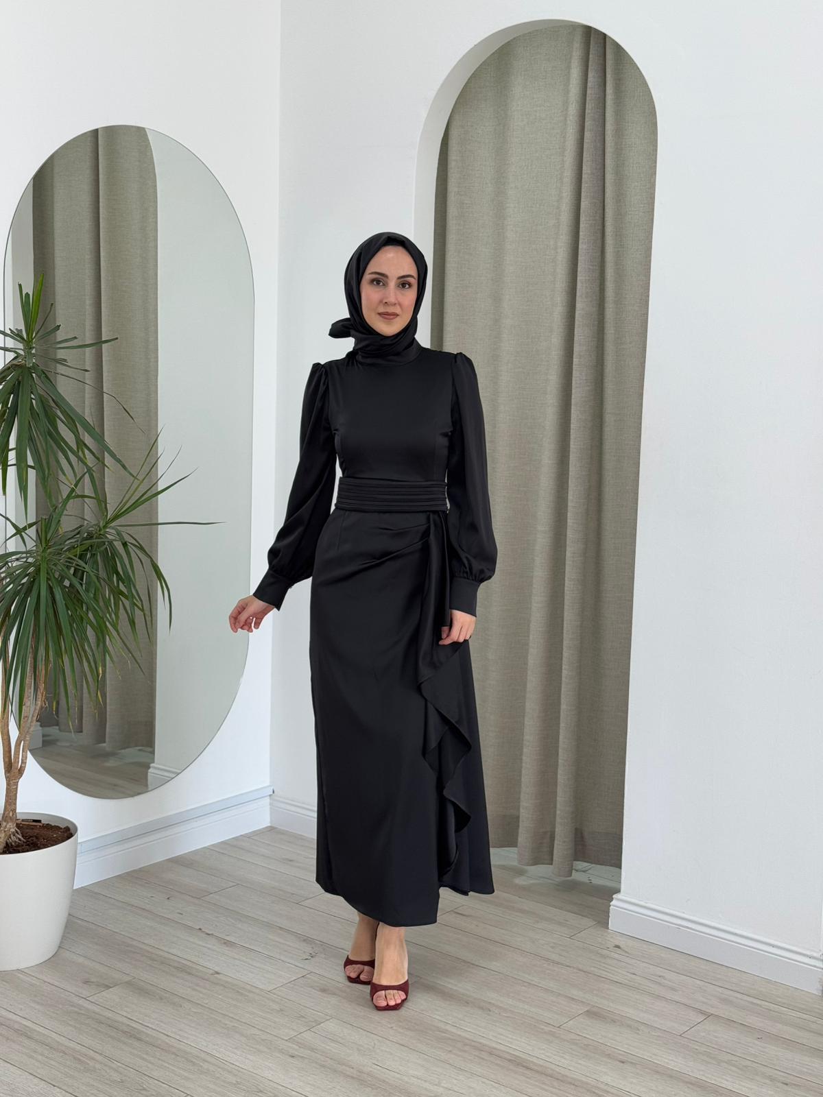 Almarwah Kemer Detaylı Elbise Siyah 90443