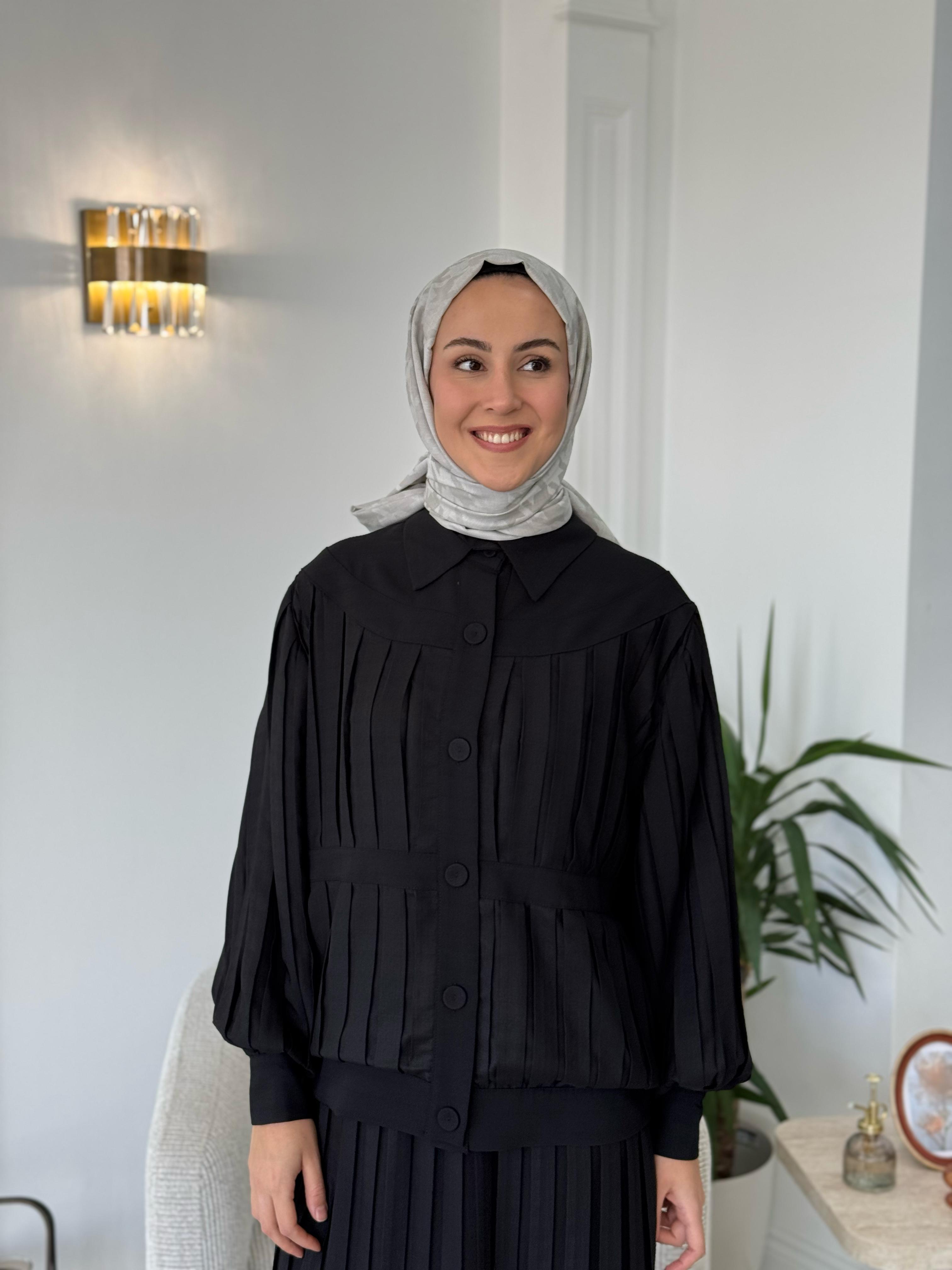 Kahma Piliseli Ceket Kap Siyah 25y25153