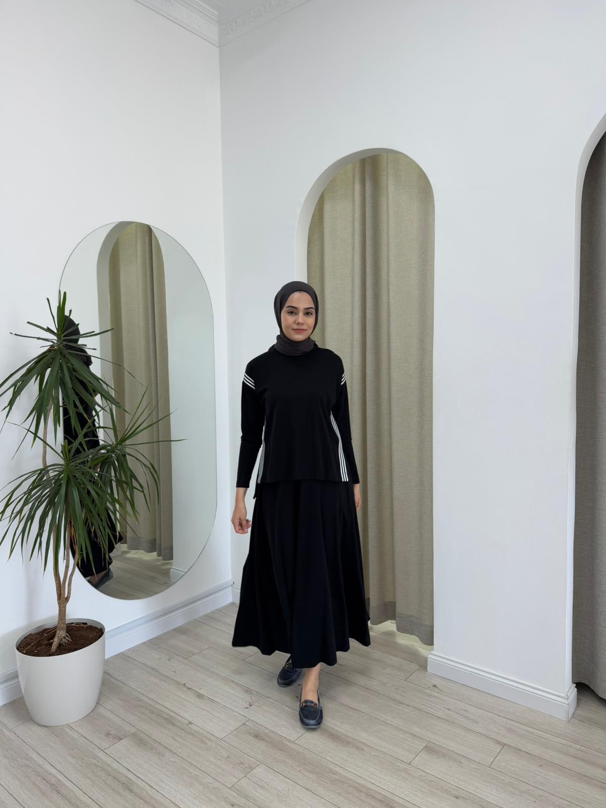 Nurcan Çetin Çizgi Detay Bluz Ve Etek Takım Siyah 25430