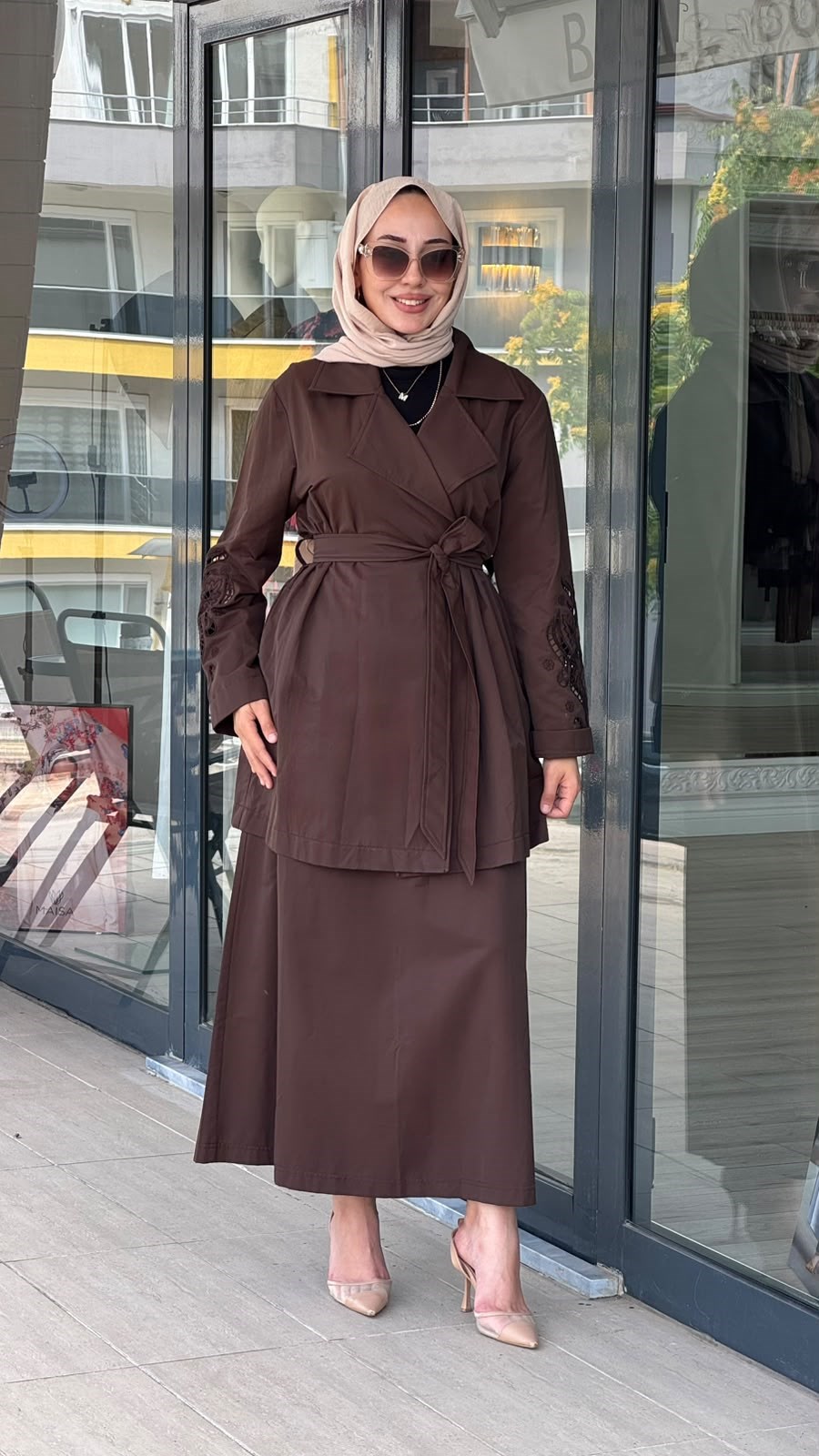 Nurcan Çetin Kısa Trençkot Etek Takım 26428