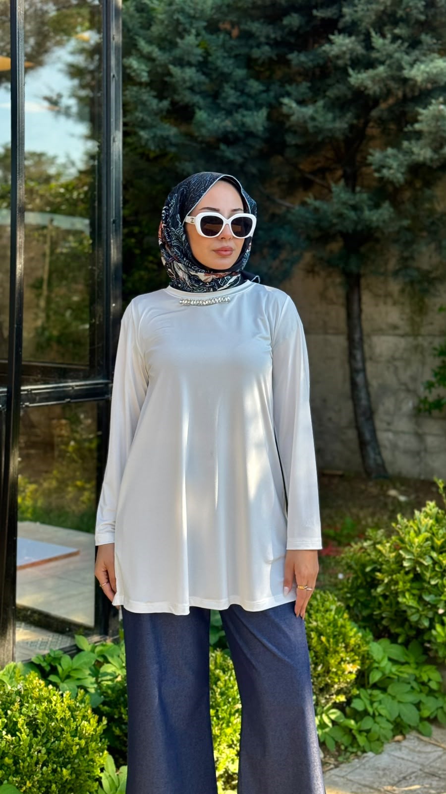 VUU Yakası Taşlı Uzun Kollu Bluz 26ss2017