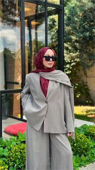 QOOQ Yakası Uzun Ceket 26ss600