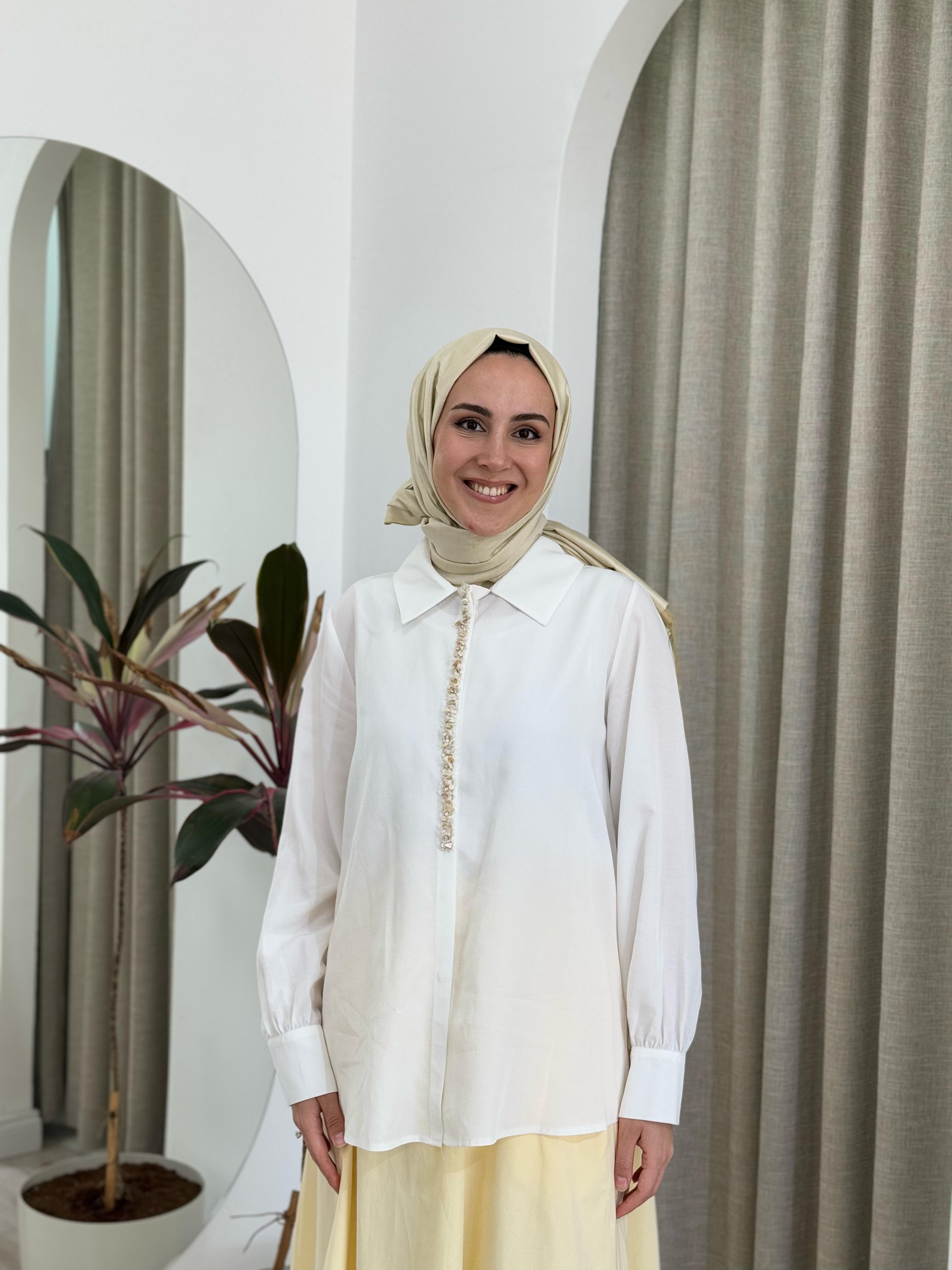 Kahma Önü Boncuk Detaylı Gömlek 25y18154