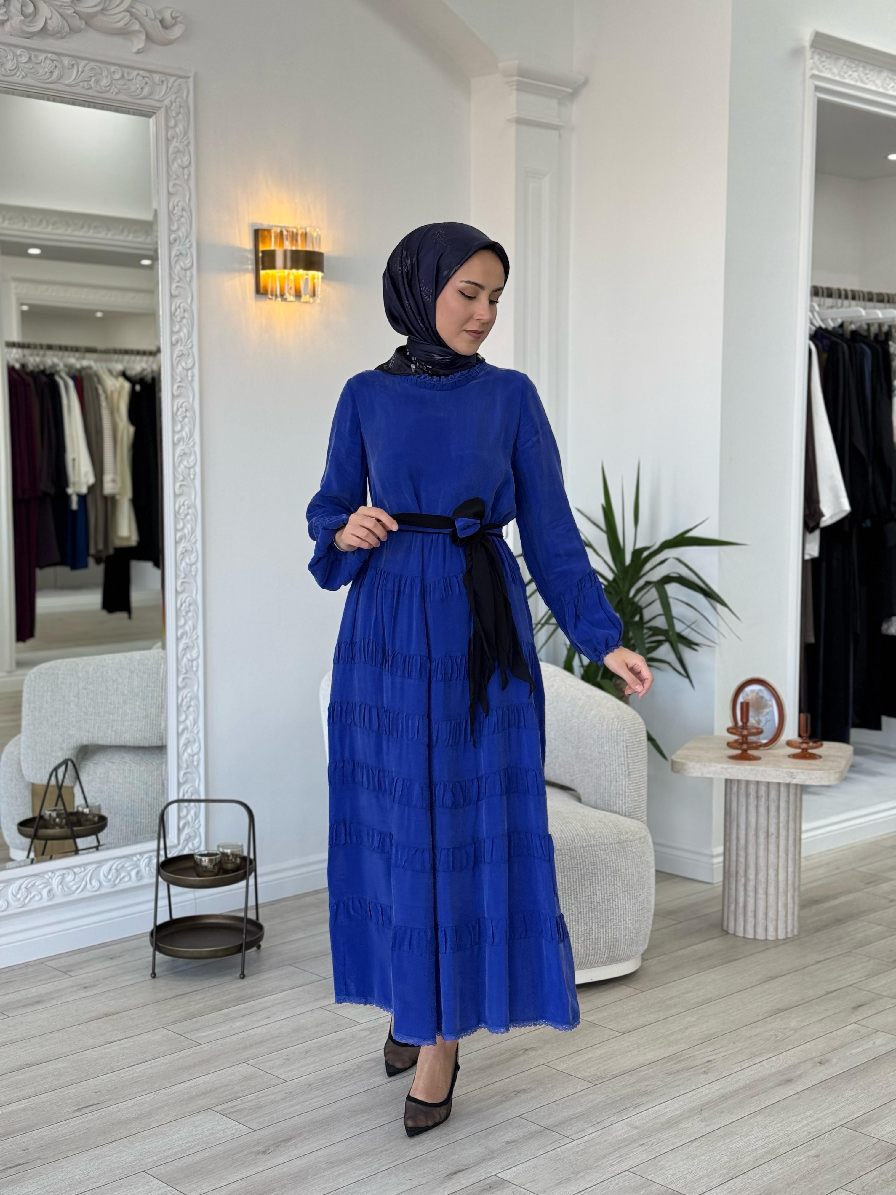 Misswhence Yakası Güpür Detaylı Elbise Saks 35830