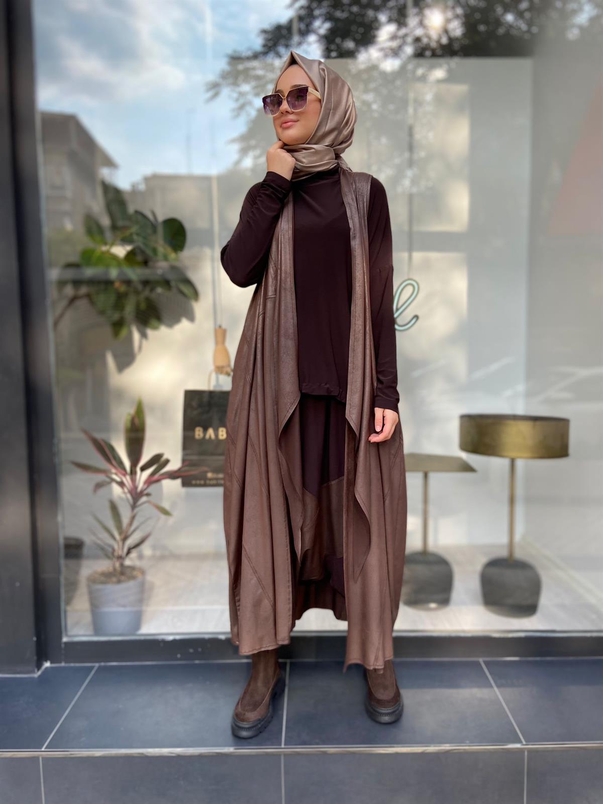 Nurcan Çetin Deri Görünümlü Kahve Yelek 24241