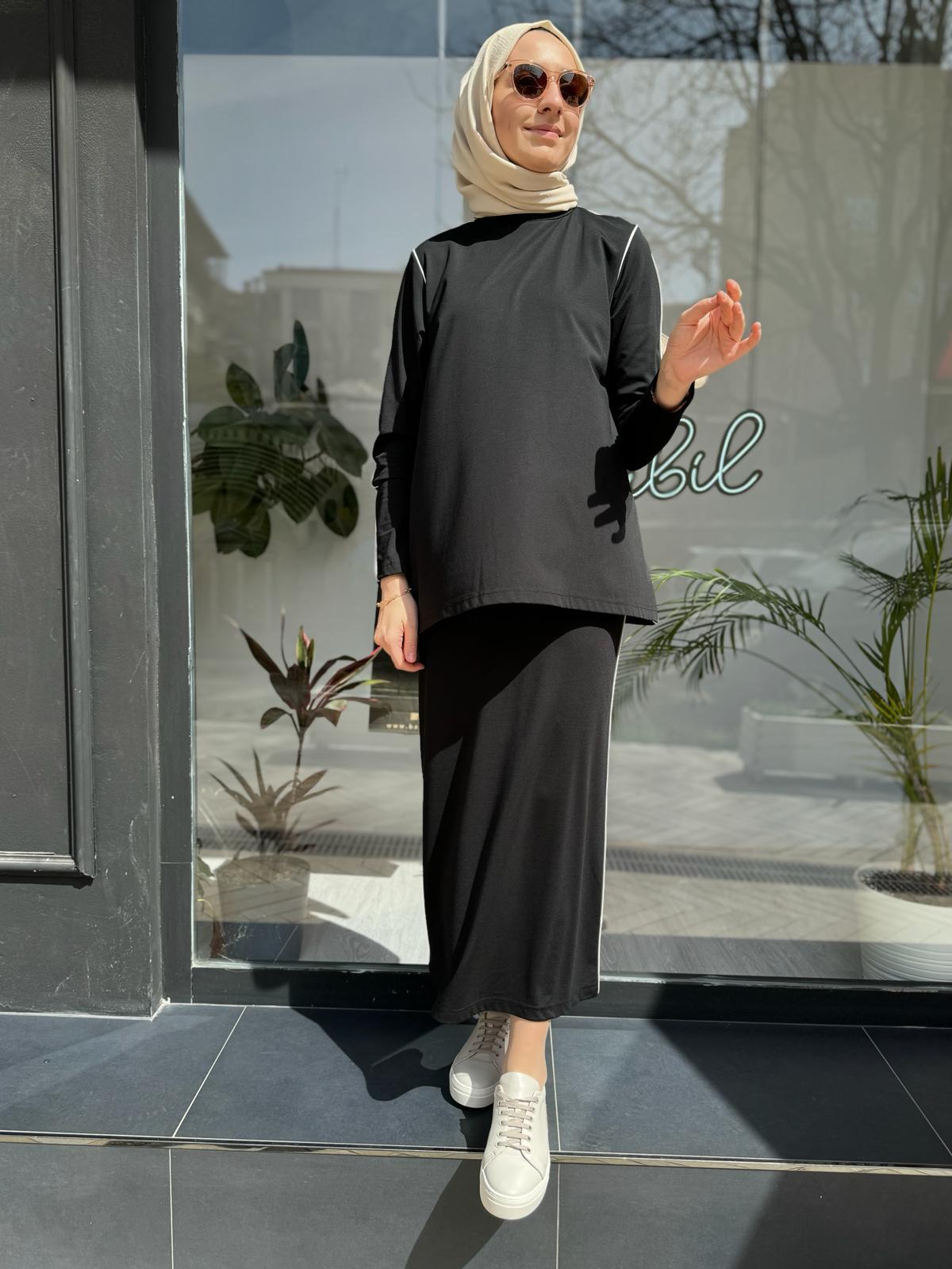 Nurcan Çetin Etekli Takım Siyah 24458