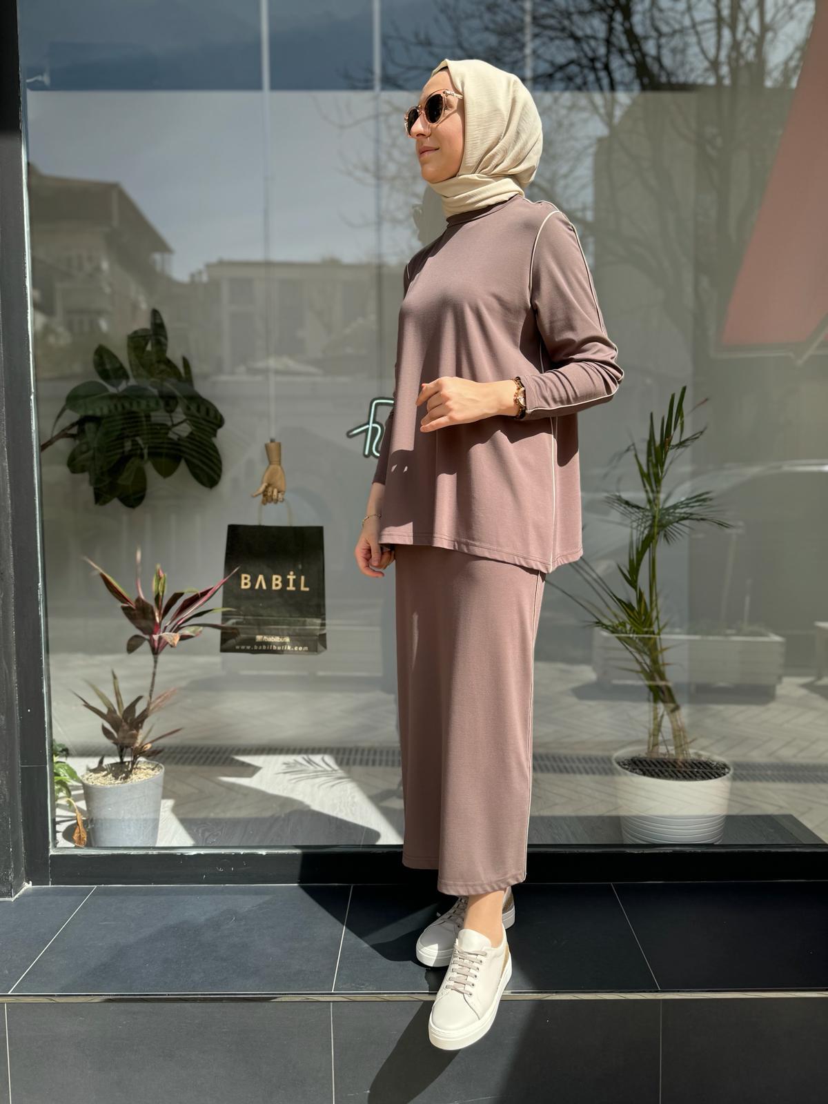 Nurcan Çetin Etekli Takım Vizon 24458