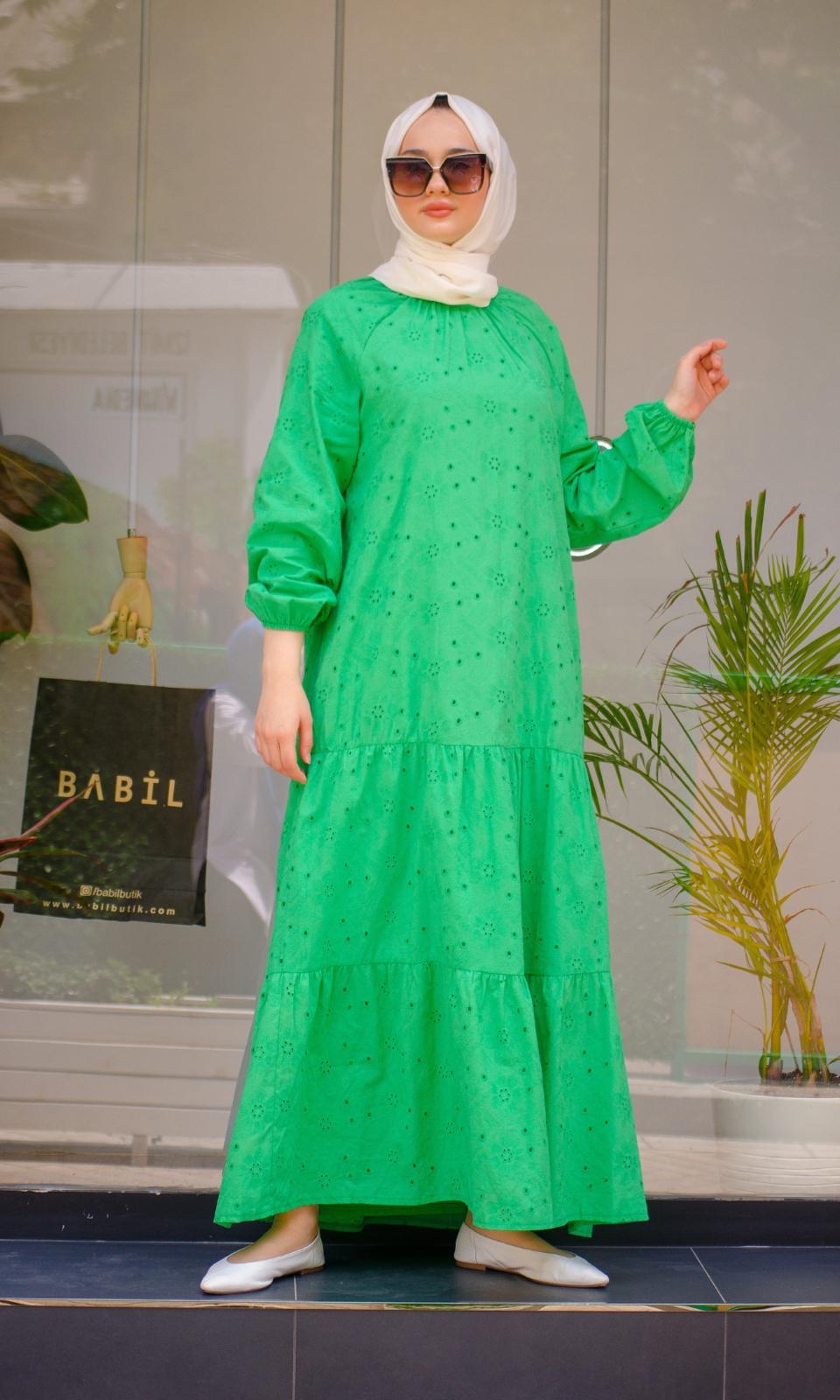 Nurcan Çetin Güpür Elbise Benetton 23132