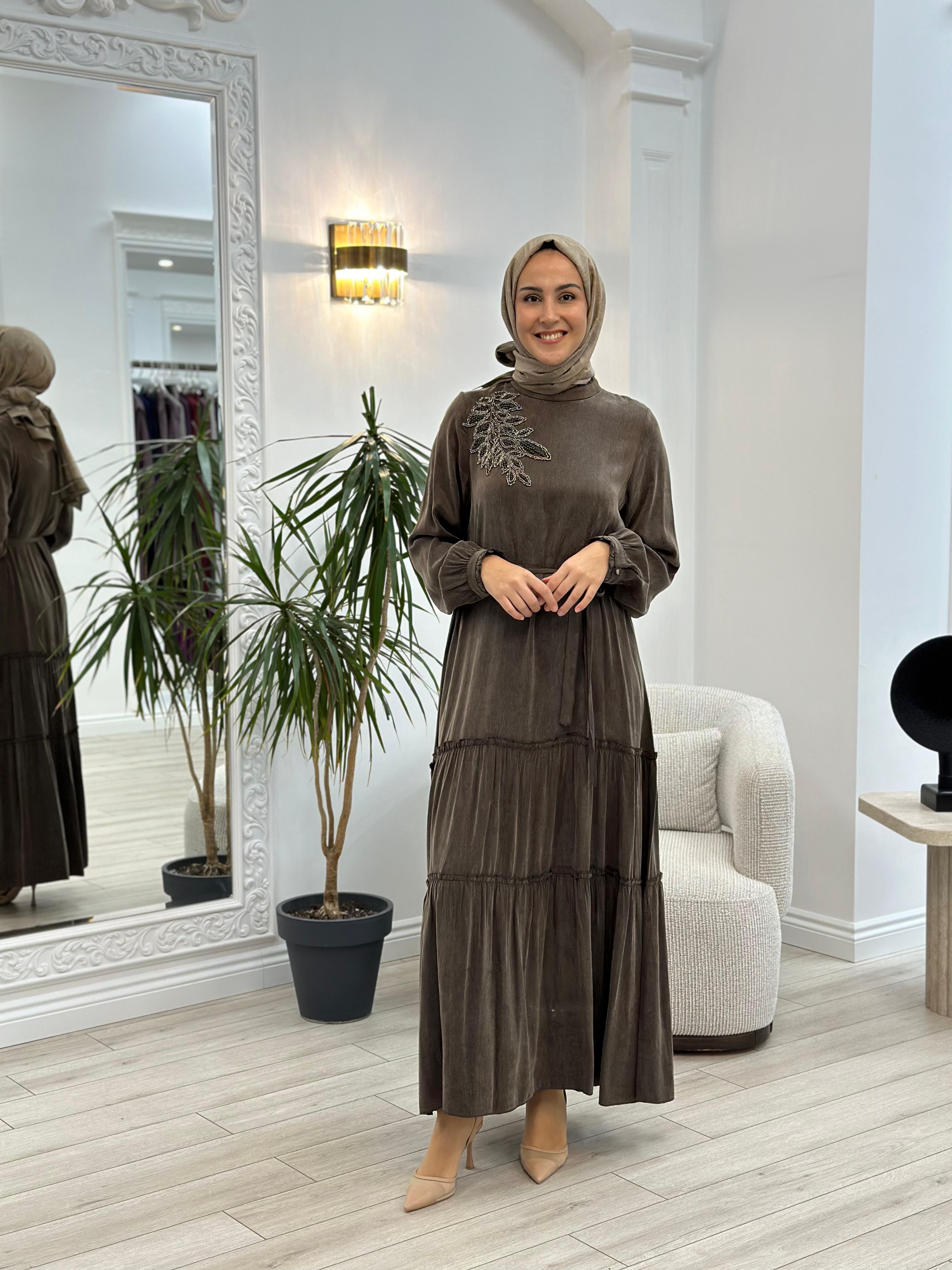 Nurcan Çetin Nakış Detaylı Cupra Elbise Kahve 16138