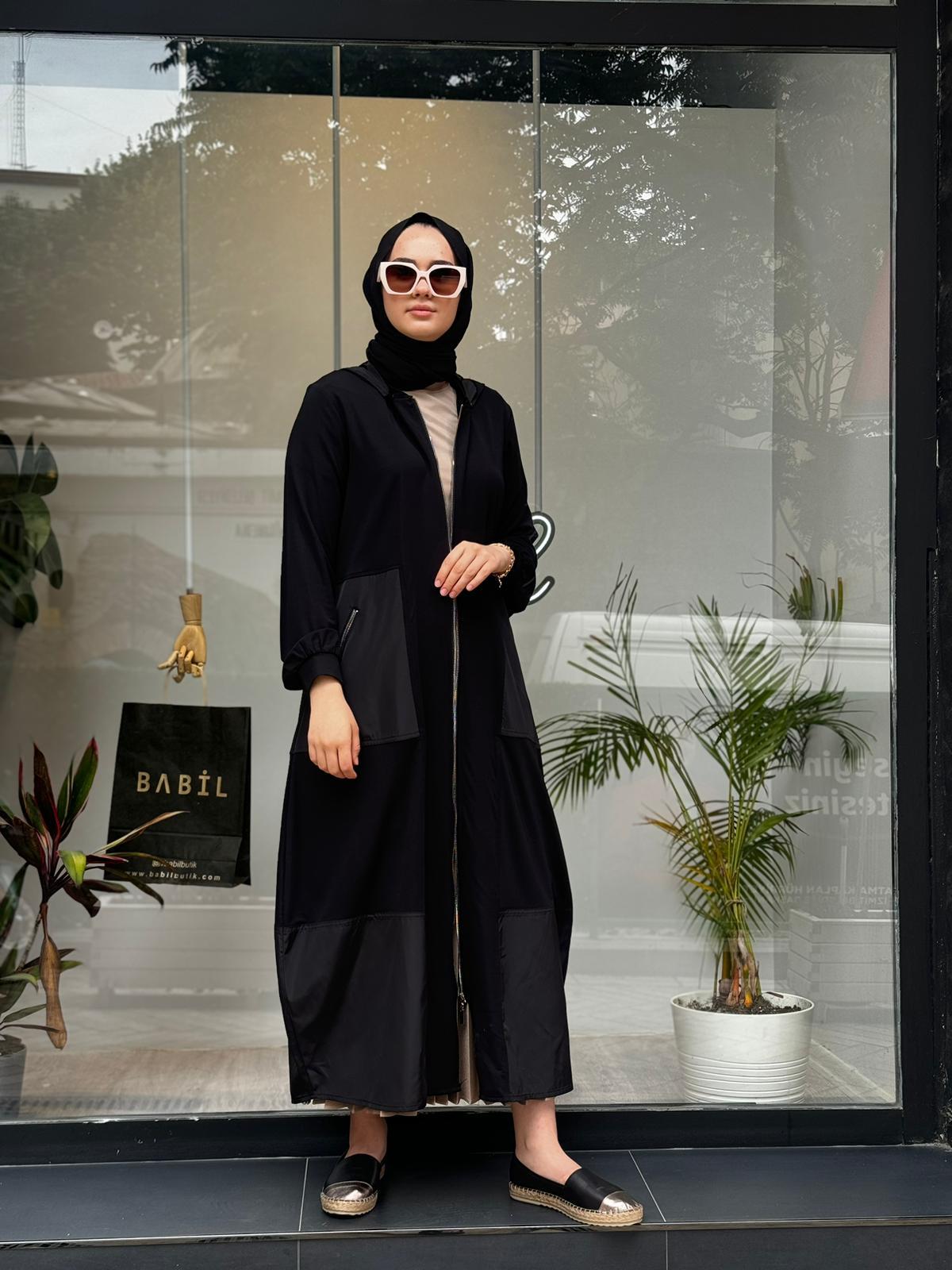 Nurcan Çetin Paraşüt Detaylı Ferace Siyah 24933