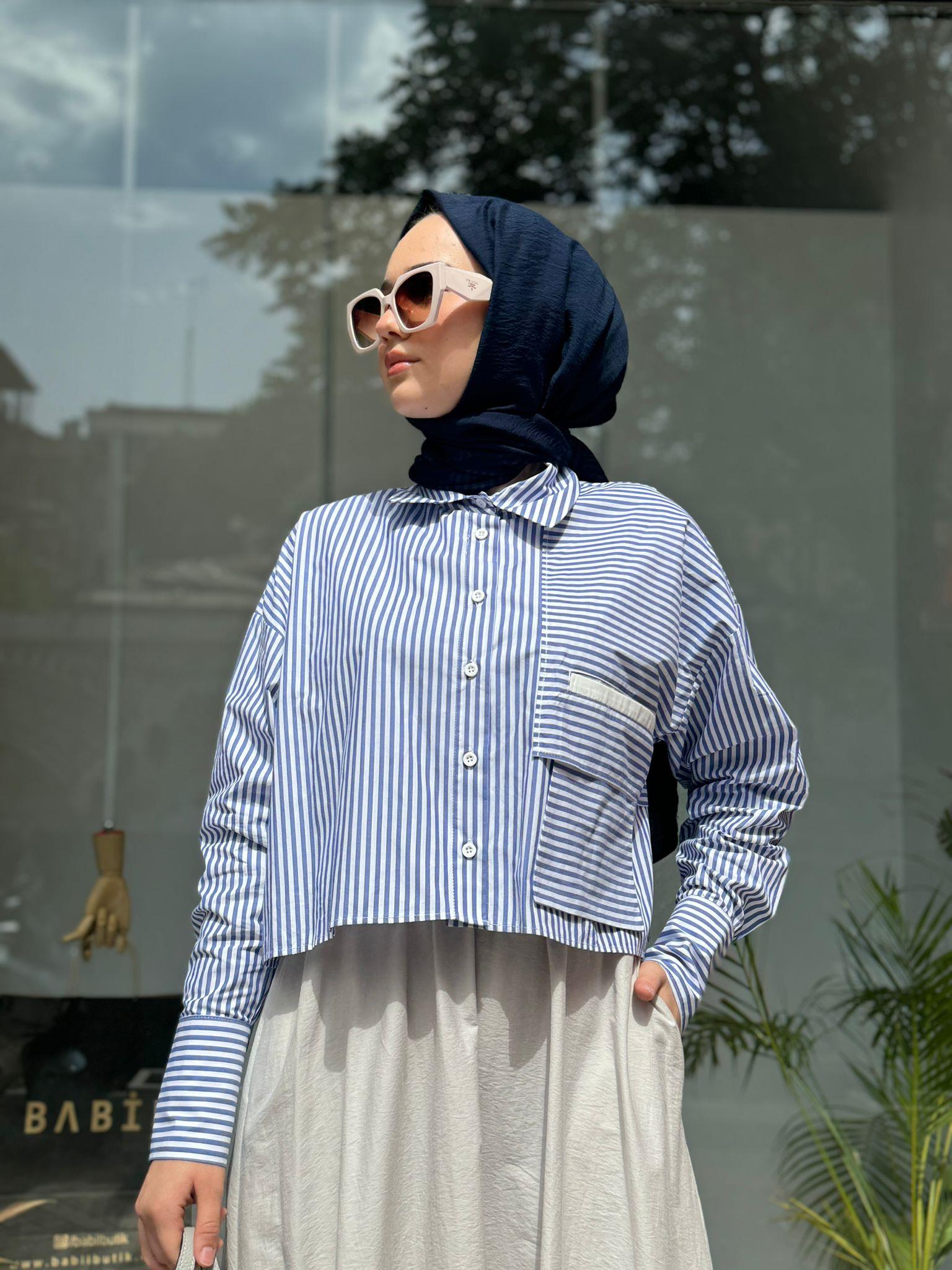 QOOQ Çizgili Crop Gömlek Mavi 24ss248