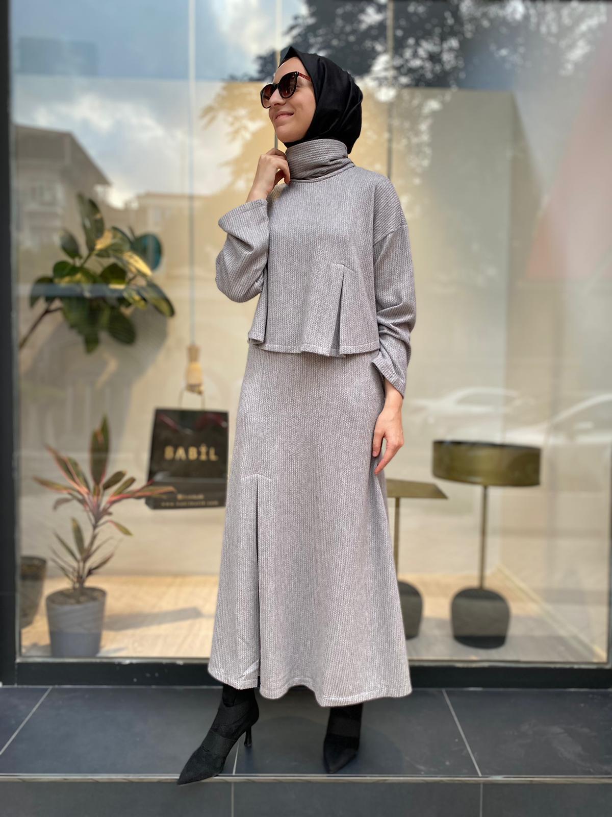 QOOQ Crop Triko Bluz Ve Etek Takım Gri 24fw209