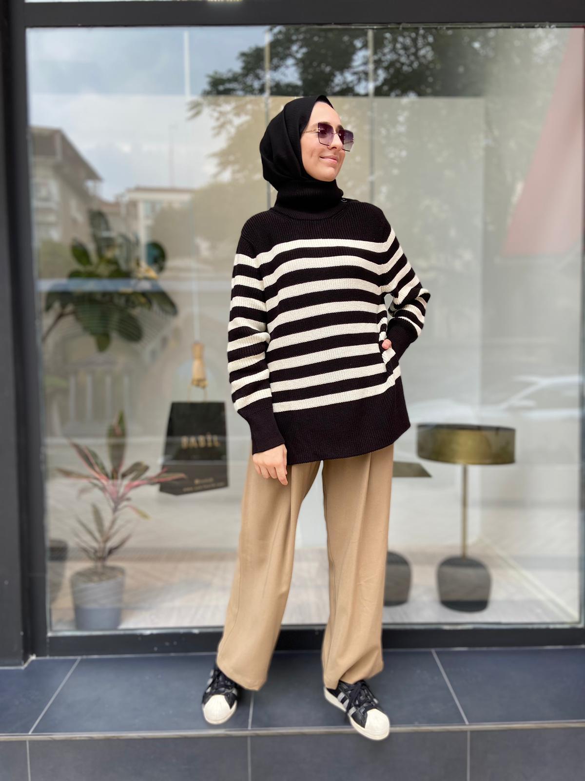 QOOQ Line Triko Kazak 24fw200
