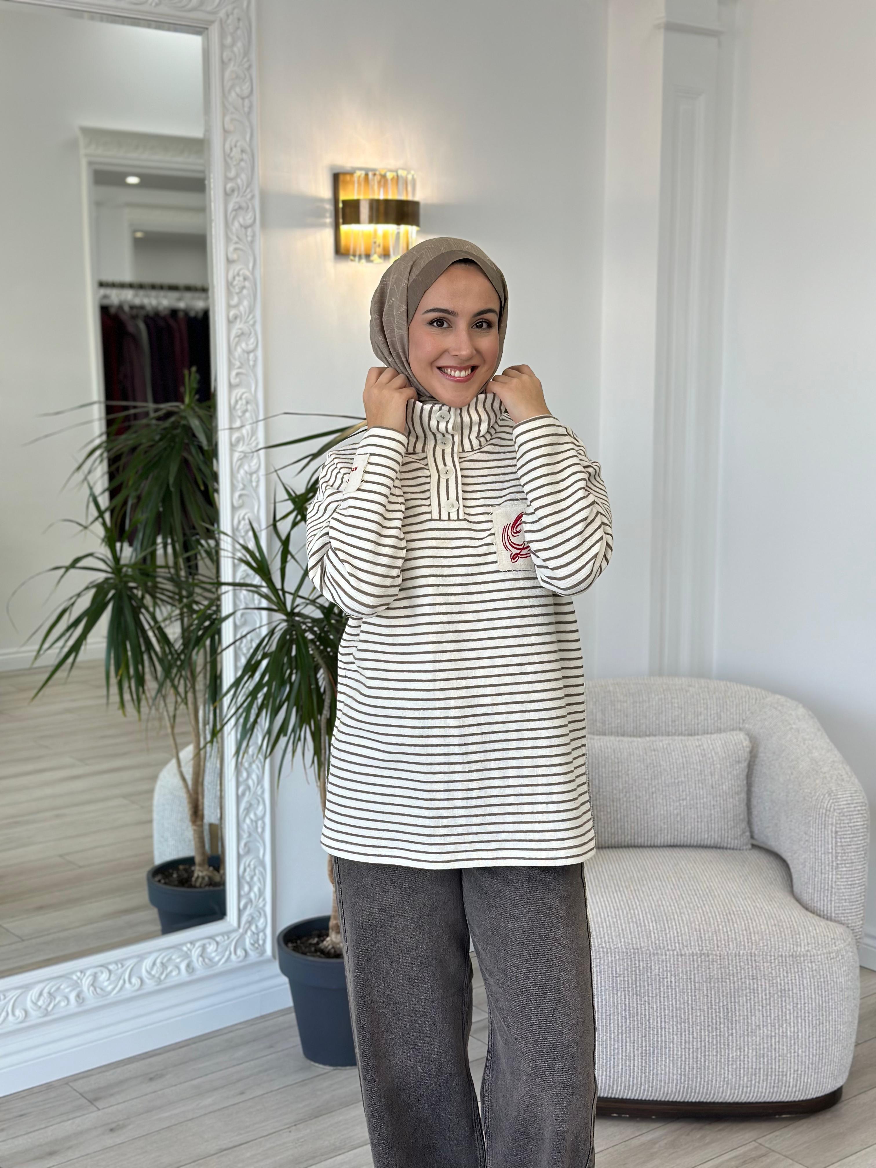 QOOQ Lora Sweat Bej 25fw234