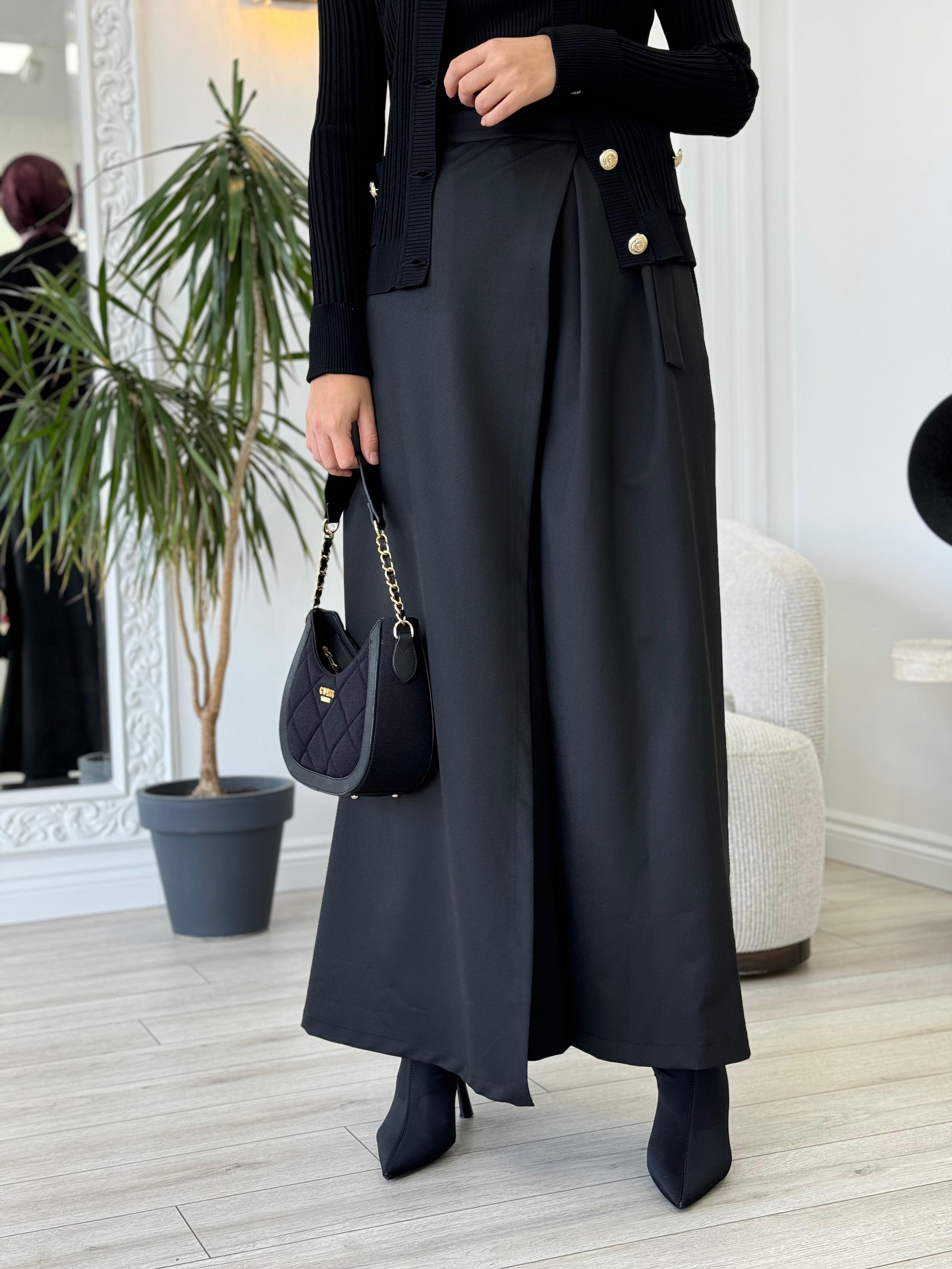 QOOQ Pane Pantolon Siyah 25fw300