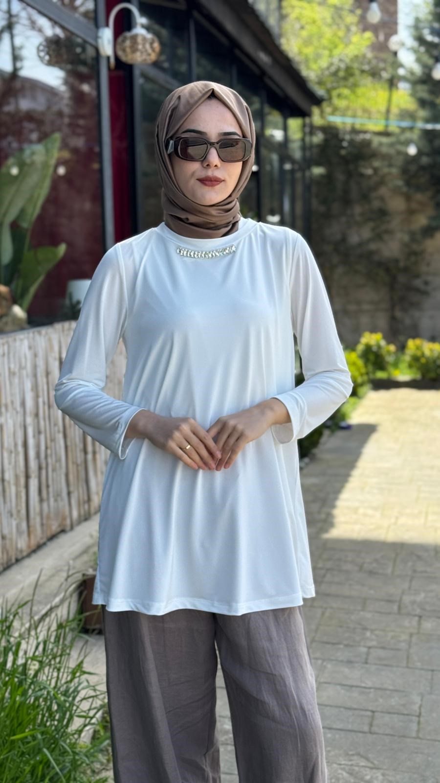 VUU Yakası Taşlı Uzun Kollu Bluz 26ss2017