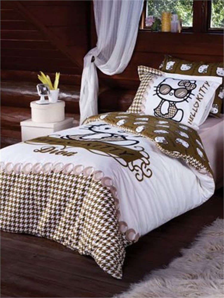 Hello Kitty Lisanslı Tek Kişilik Nevresim Diva Gol