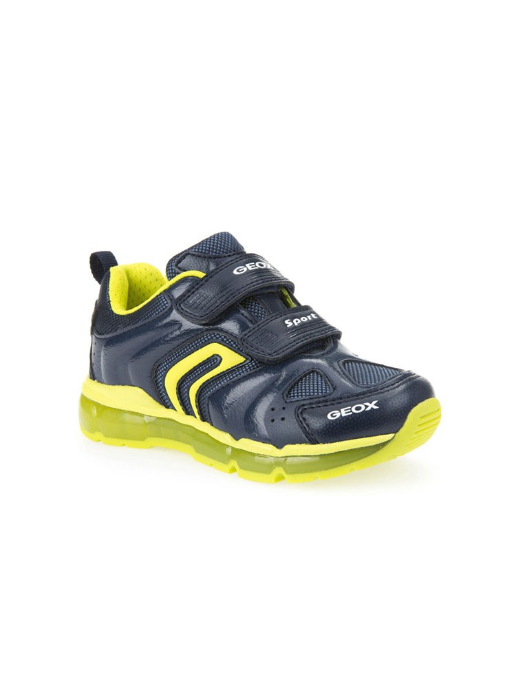 Unisex spor ayakkabı. Taban materyal kauçuk, iç materyal deri. Spor casual  spor ayakkabı.