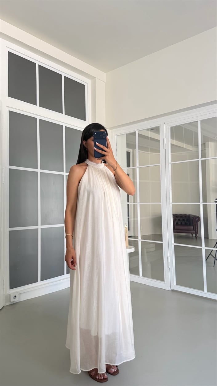 Krem Halter Yaka Dantel Detaylı Astarlı Elbise GAUS-01710
