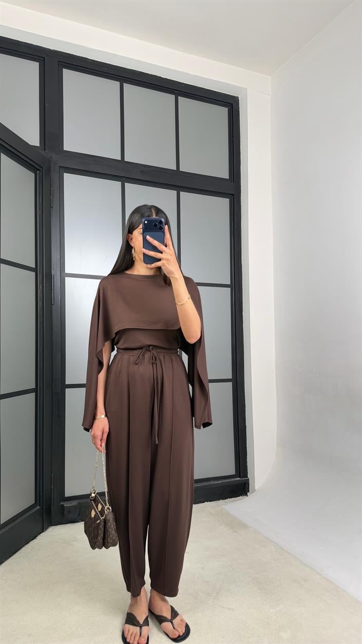Acı Kahve Pelerin Detaylı Bluz Beli Lastikli Pantolon İkili Tasarım Modal Takım GAUS-01499